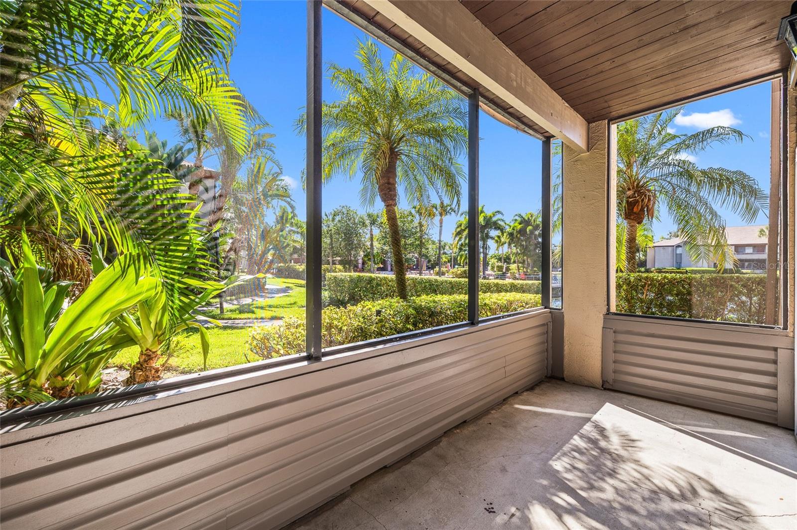 Image 22 of 31 For 10263 Gandy Boulevard N 213