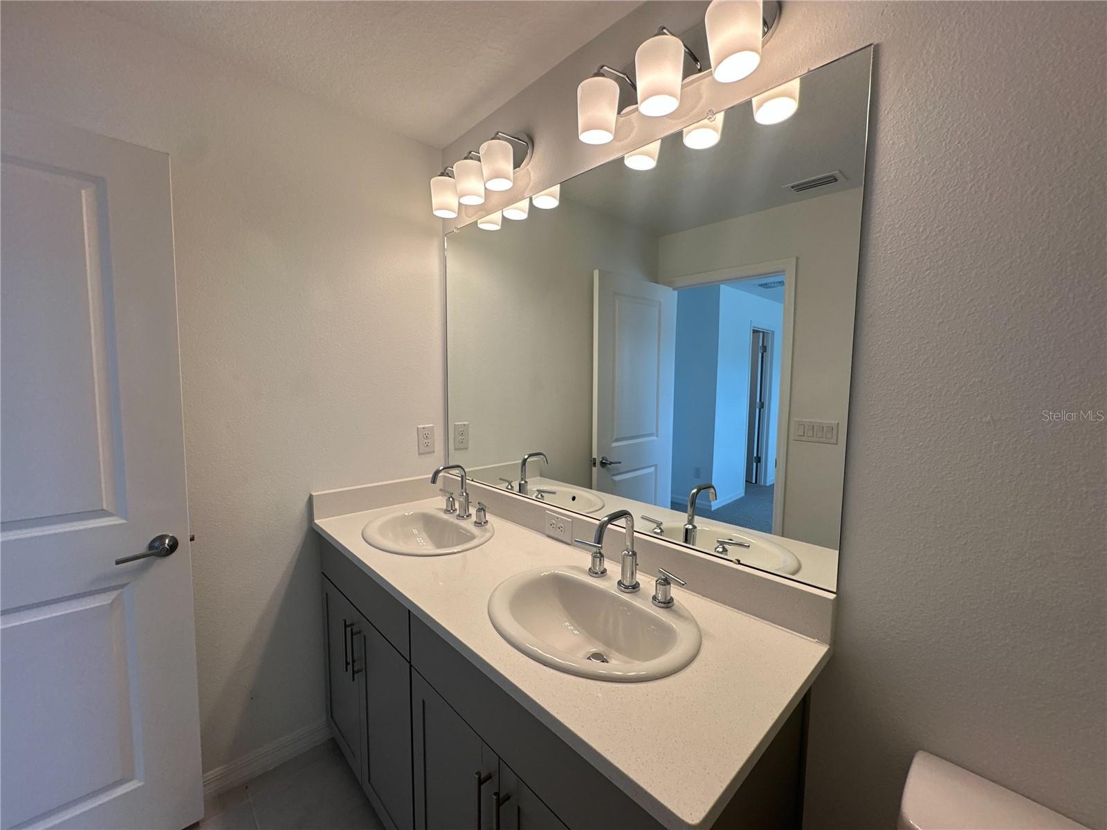 Image 12 of 35 For 2416 Paravane Way