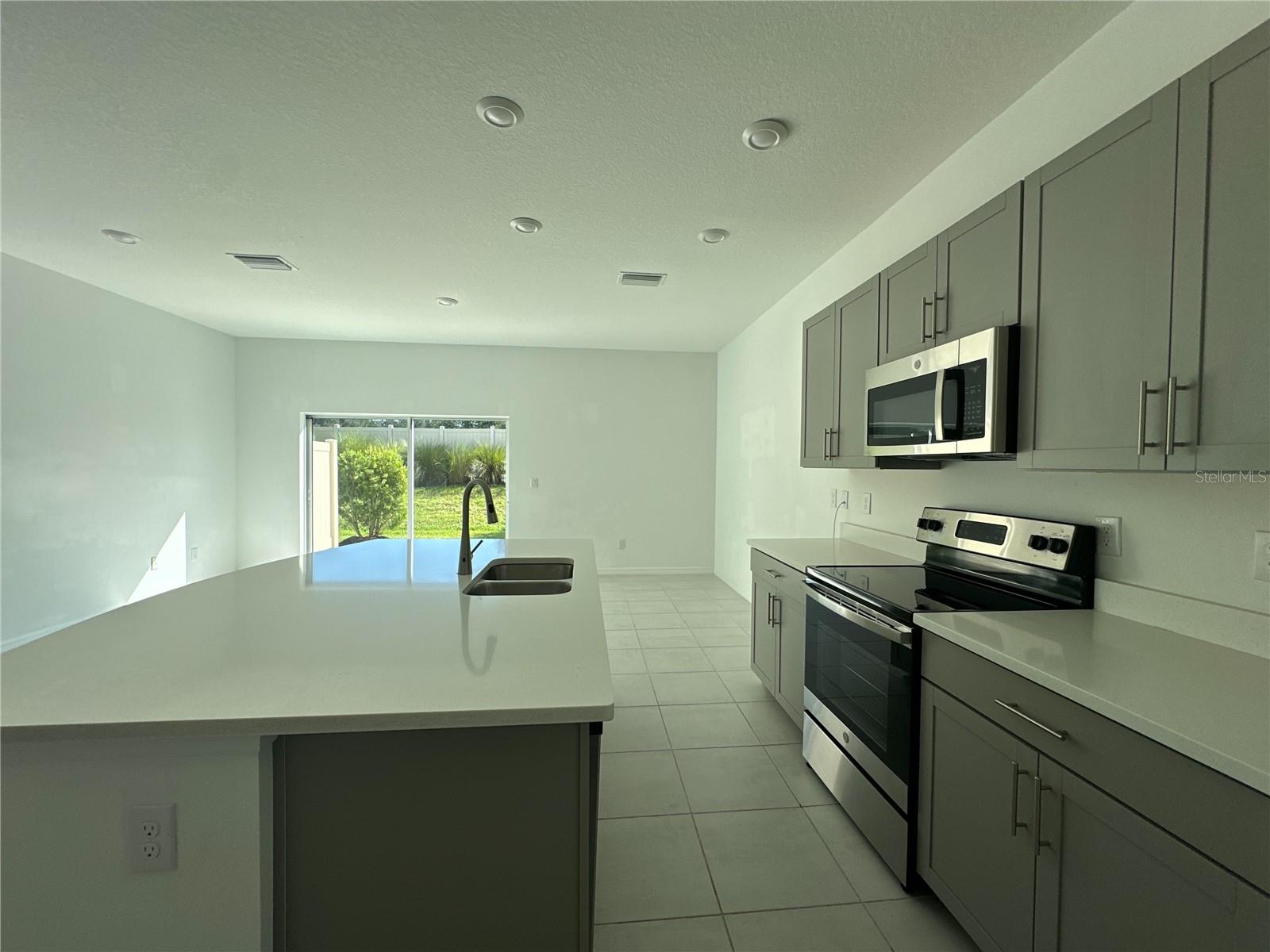 Image 15 of 35 For 2416 Paravane Way