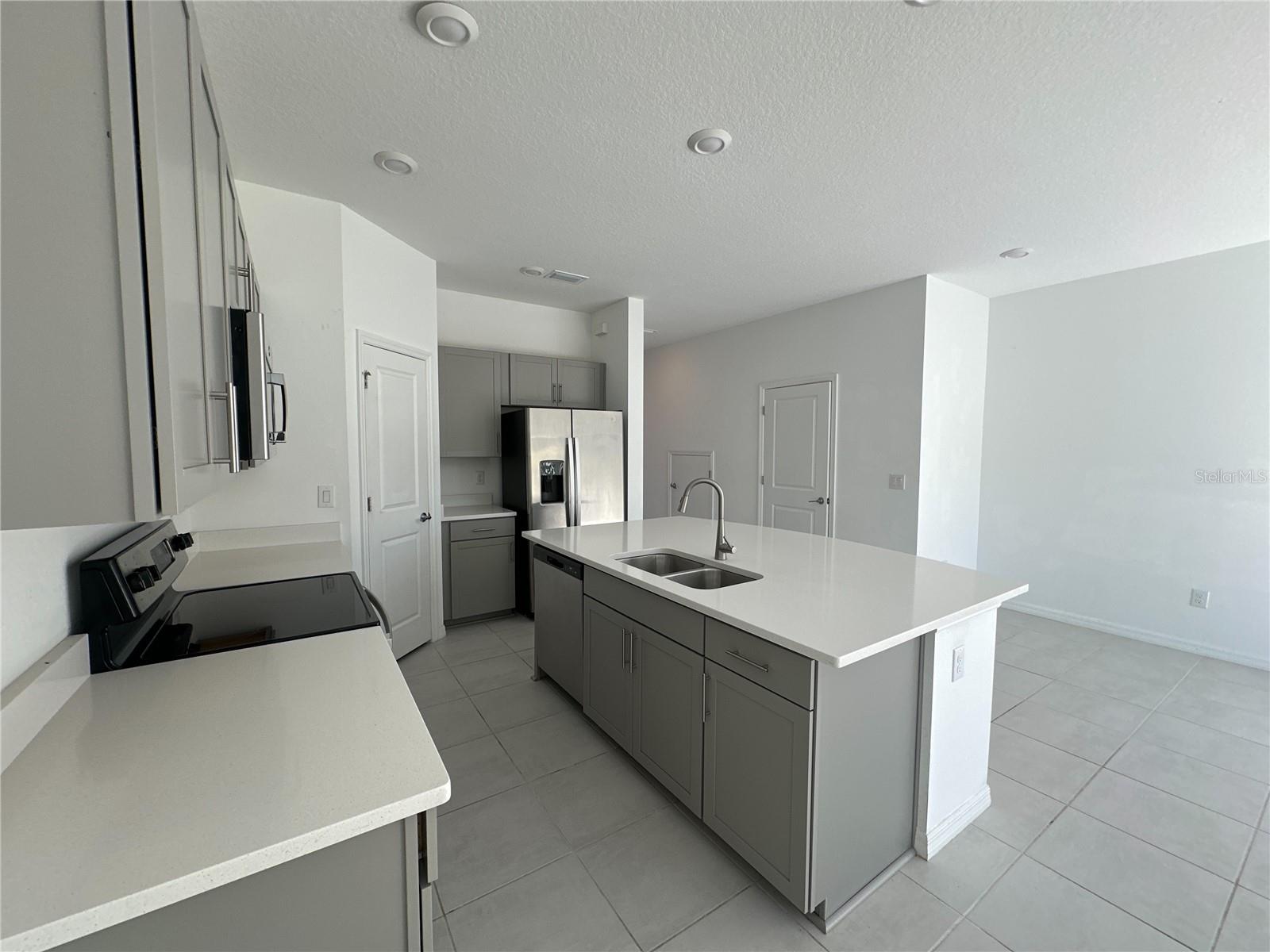 Image 27 of 35 For 2416 Paravane Way