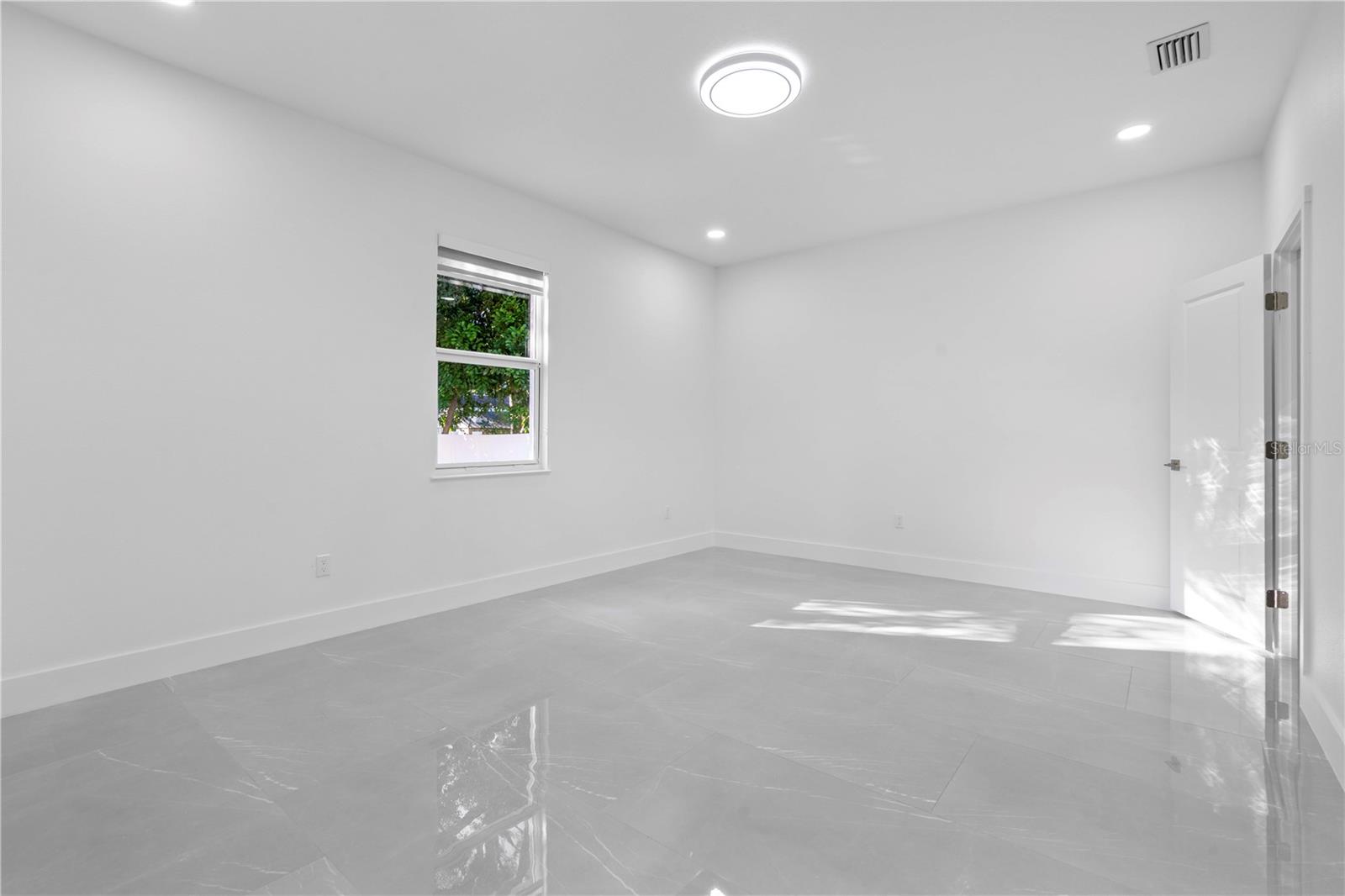 Image 14 of 42 For 7900 53rd Way N