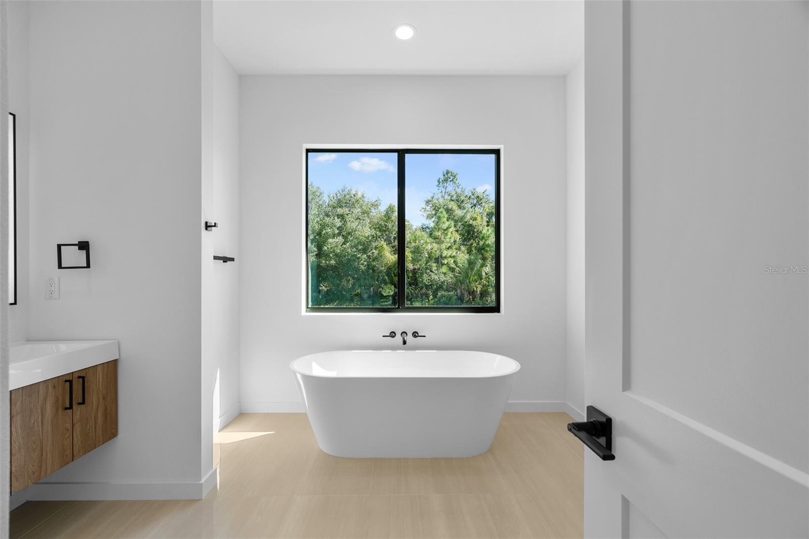 Image 21 of 38 For 4037 Cinderella Road