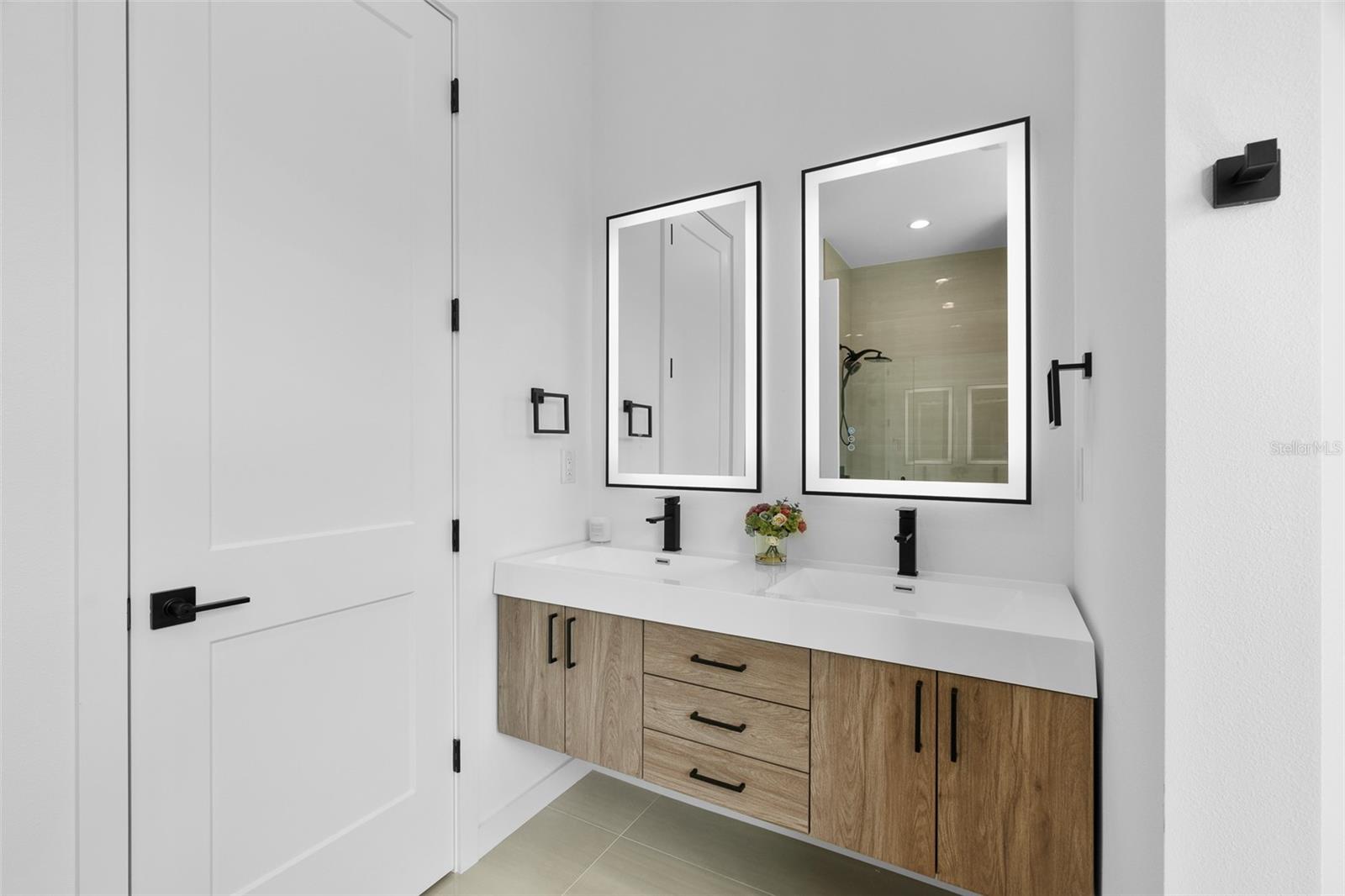 Image 23 of 38 For 4037 Cinderella Road