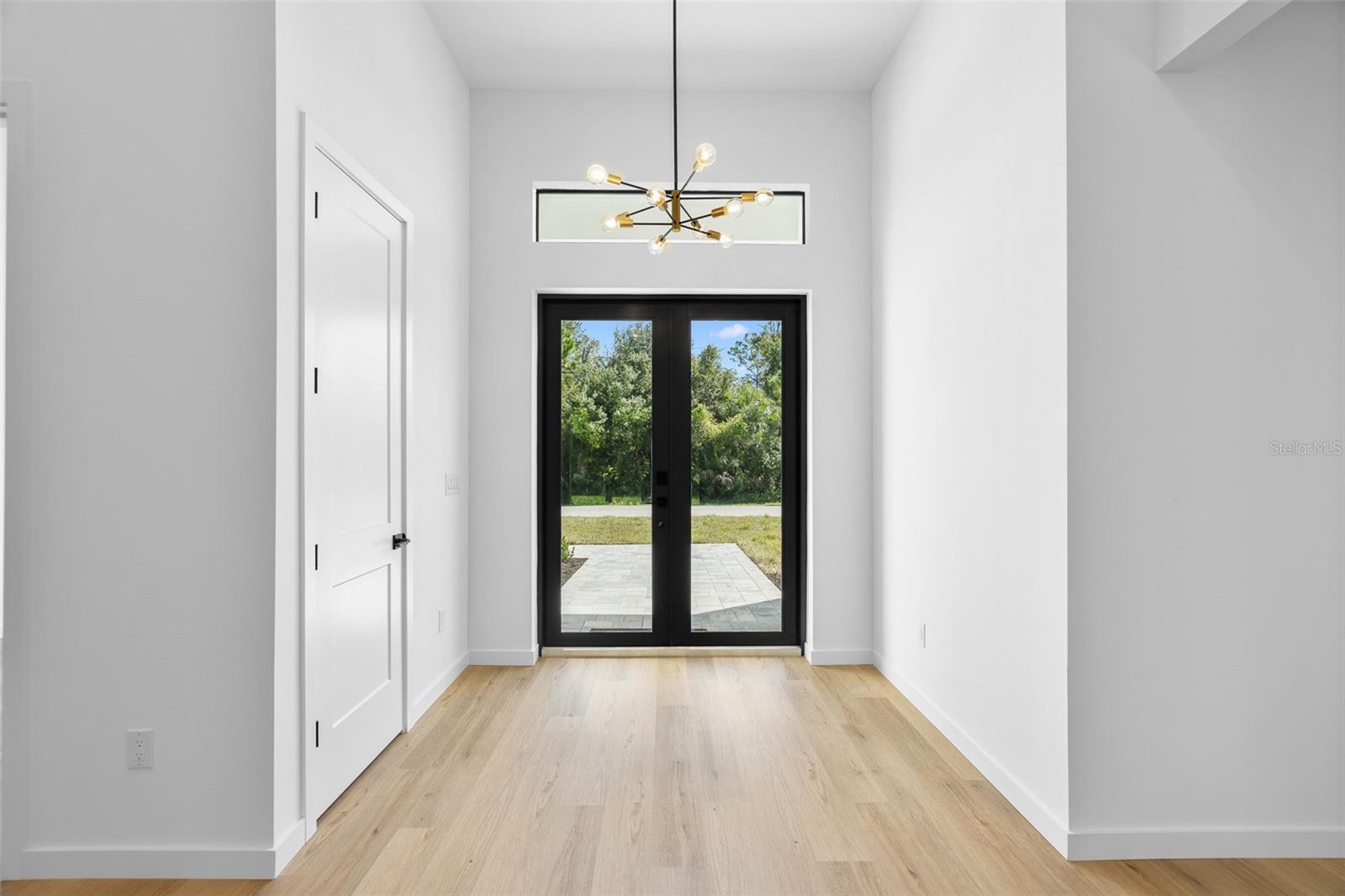 Image 7 of 38 For 4037 Cinderella Road