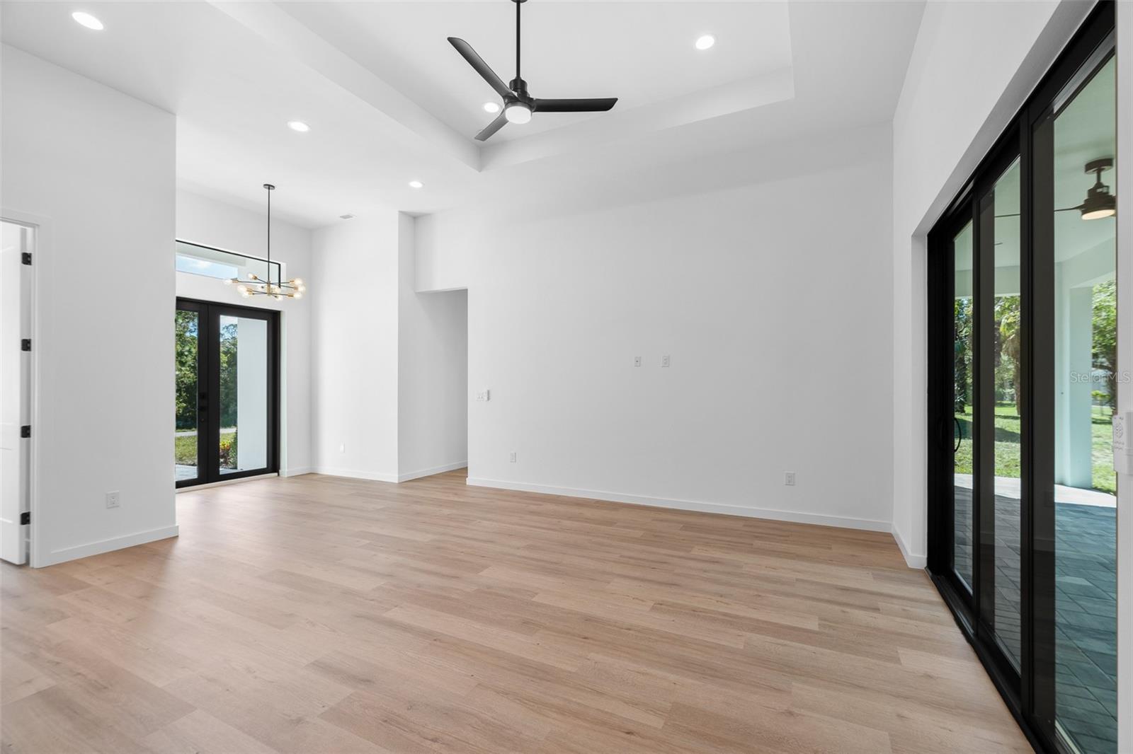 Image 9 of 38 For 4037 Cinderella Road