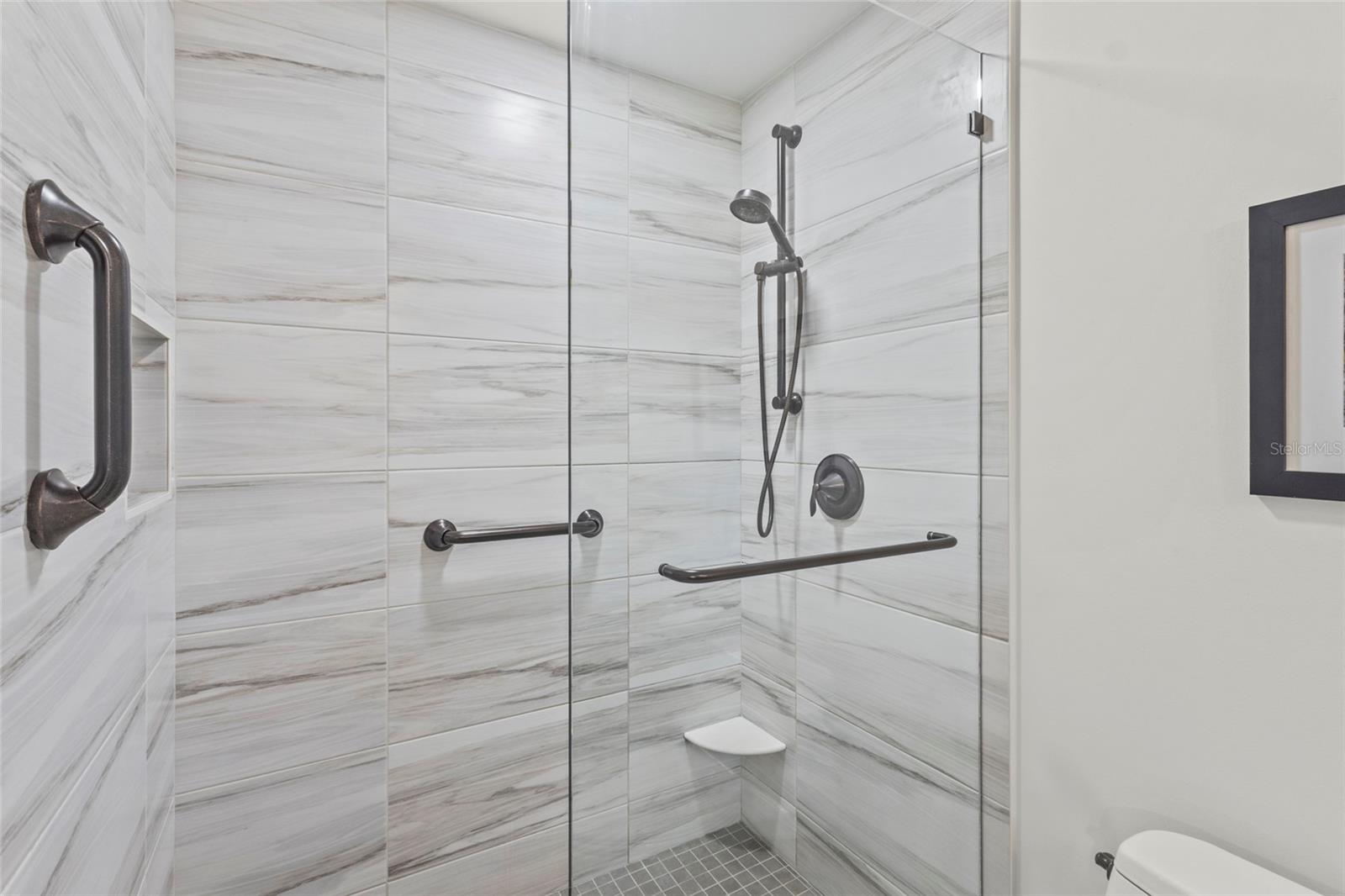 Image 16 of 38 For 7143 Fairway Bend Lane