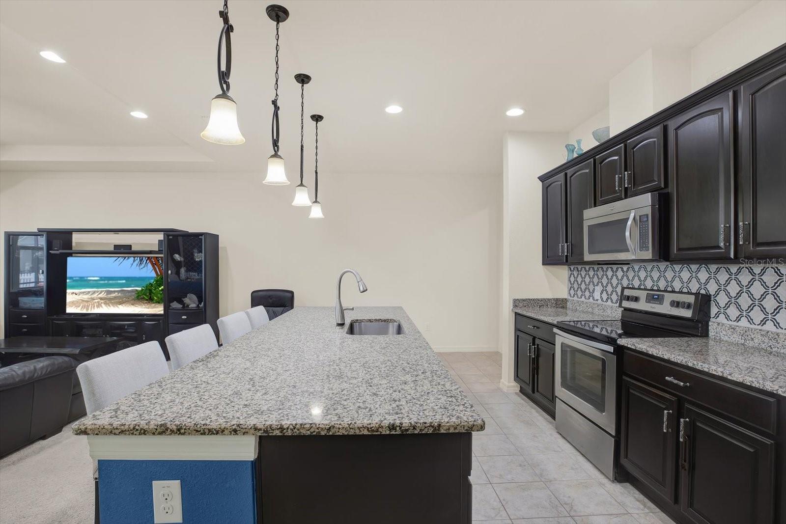 Image 12 of 52 For 11529 Luckygem Drive