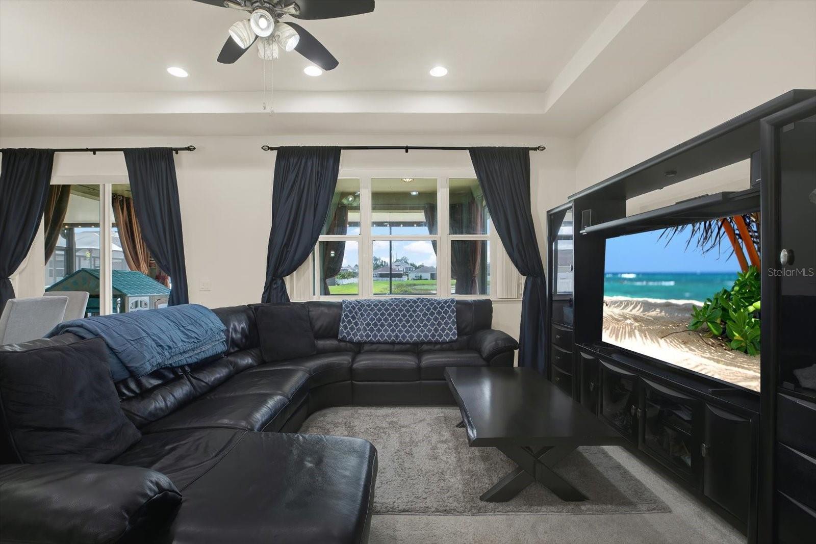 Image 4 of 52 For 11529 Luckygem Drive