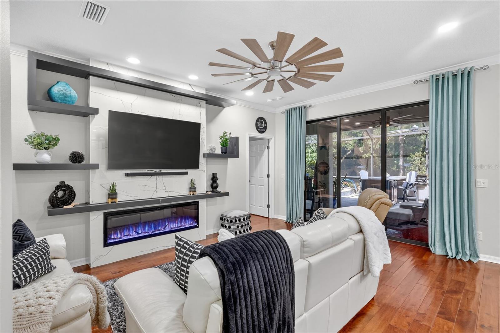 Image 31 of 53 For 145 Silver Falls Drive