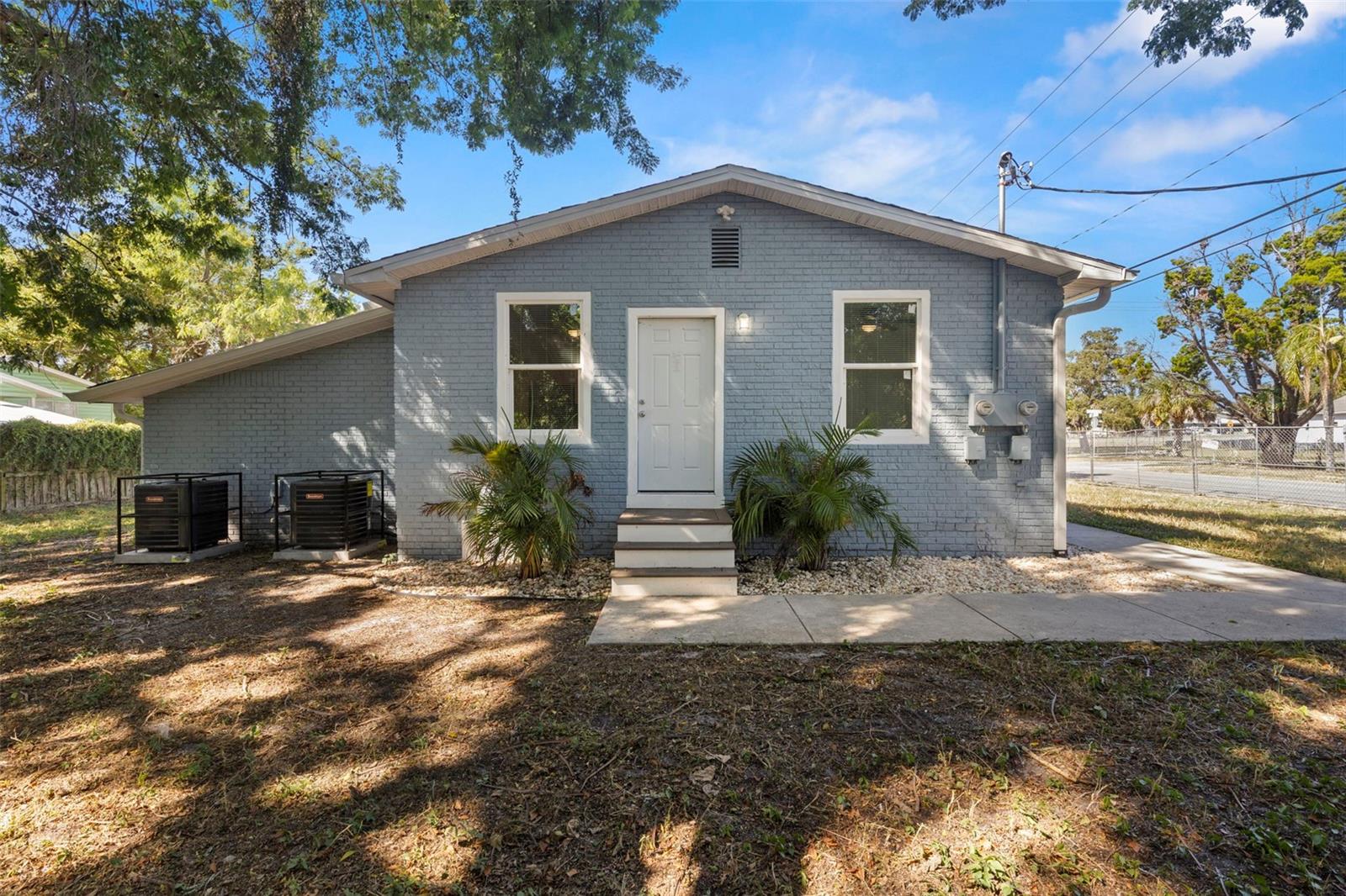 Listing photo id 0 for 3723 Temple Street