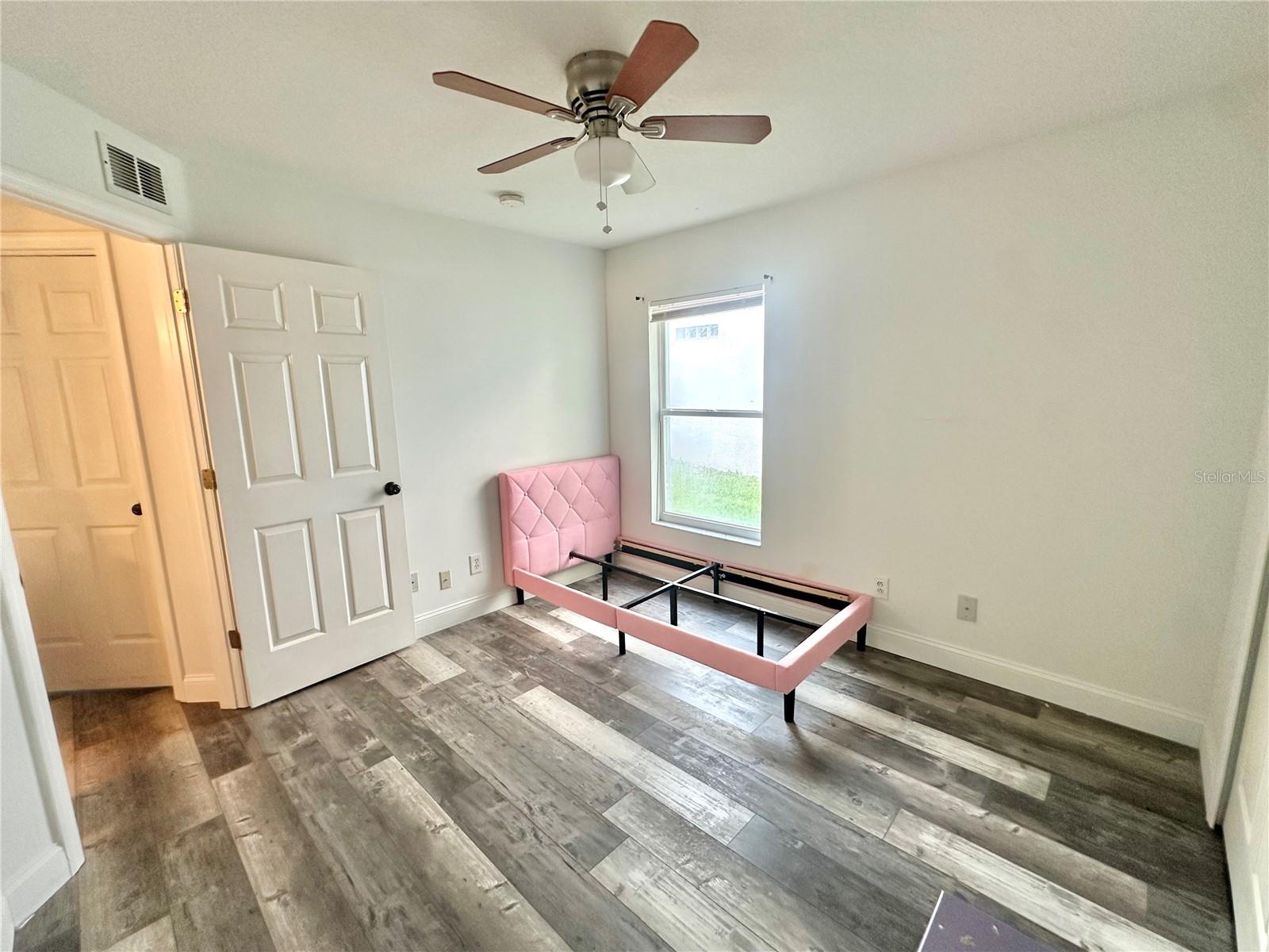 Image 20 of 27 For 8434 Hawbuck Street