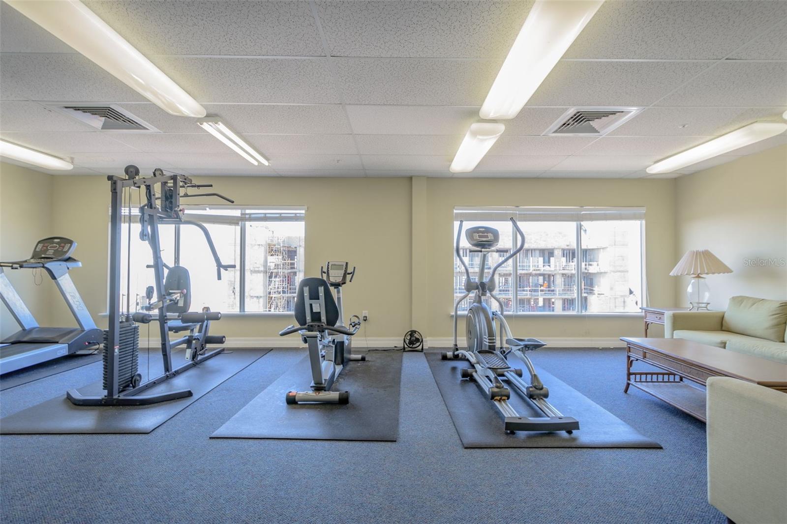 Image 25 of 32 For 13235 Gulf Boulevard 407