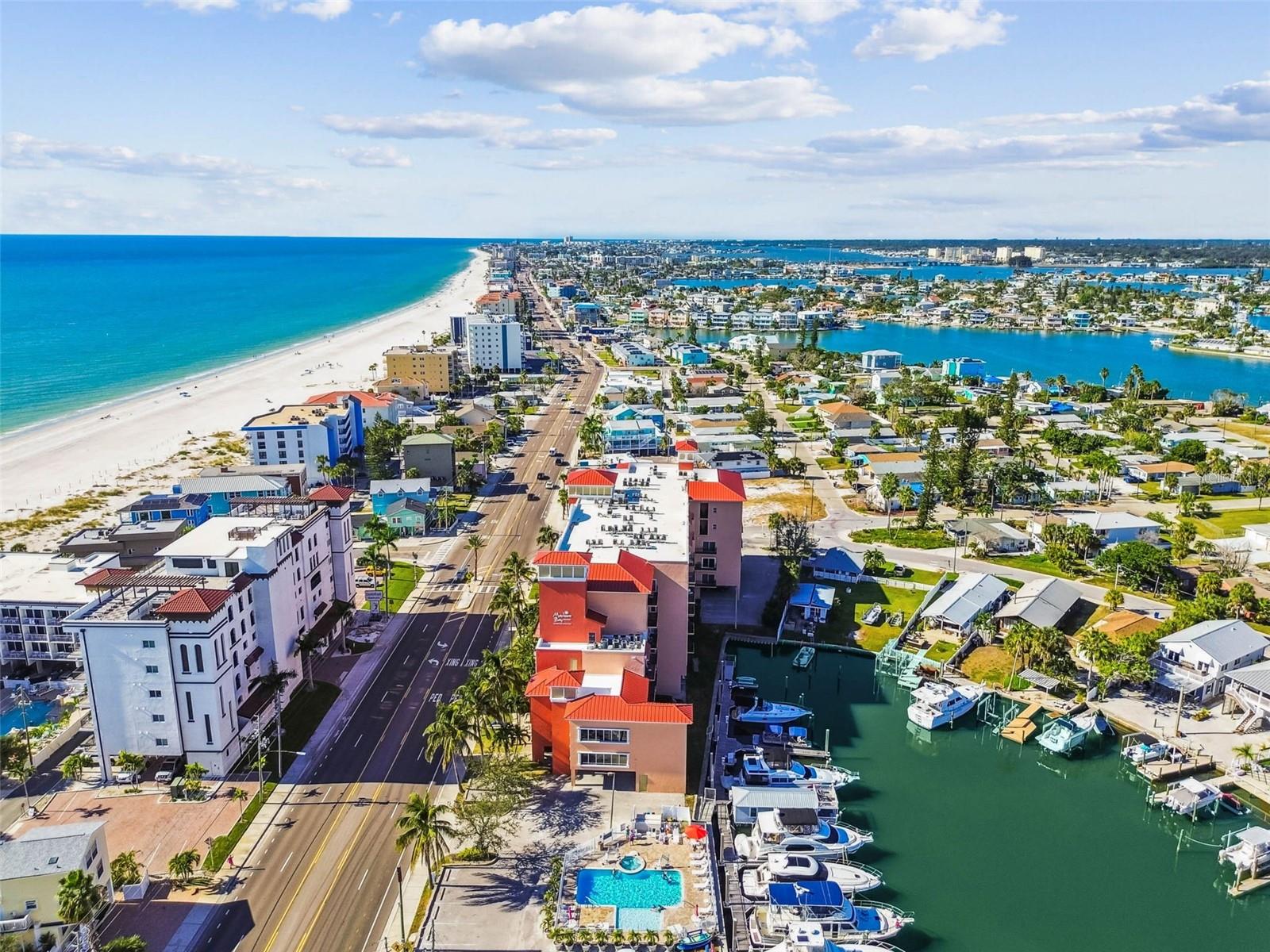 Image 27 of 32 For 13235 Gulf Boulevard 407