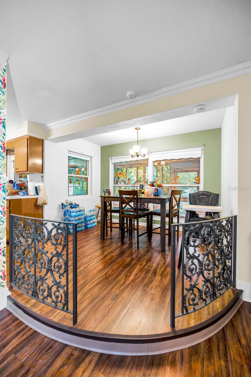 Image 10 of 26 For 1479 Evergreen Avenue