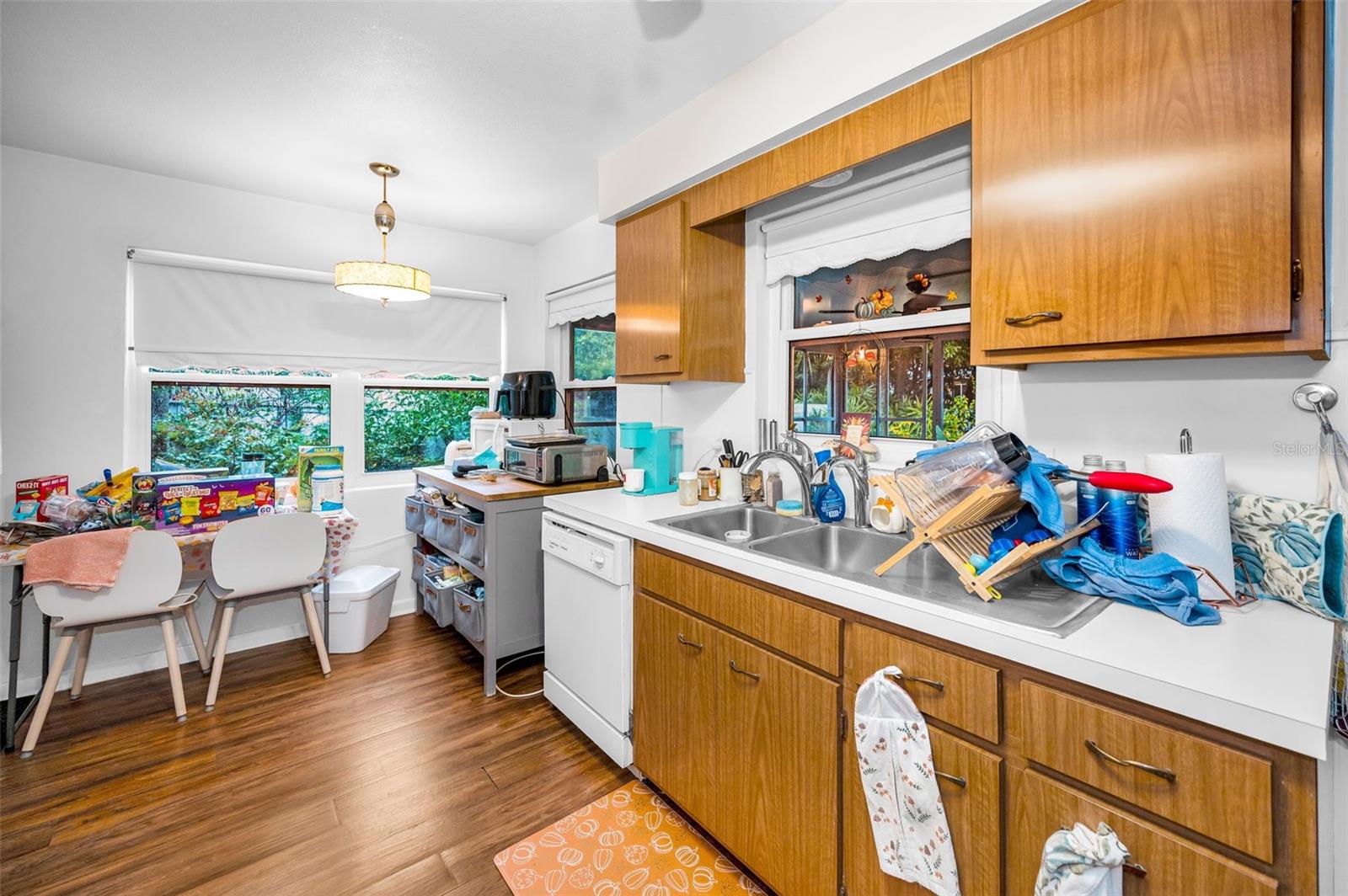 Image 14 of 26 For 1479 Evergreen Avenue