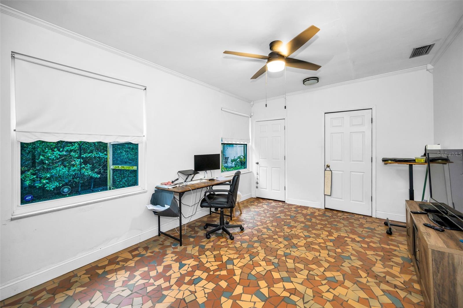 Image 20 of 26 For 1479 Evergreen Avenue