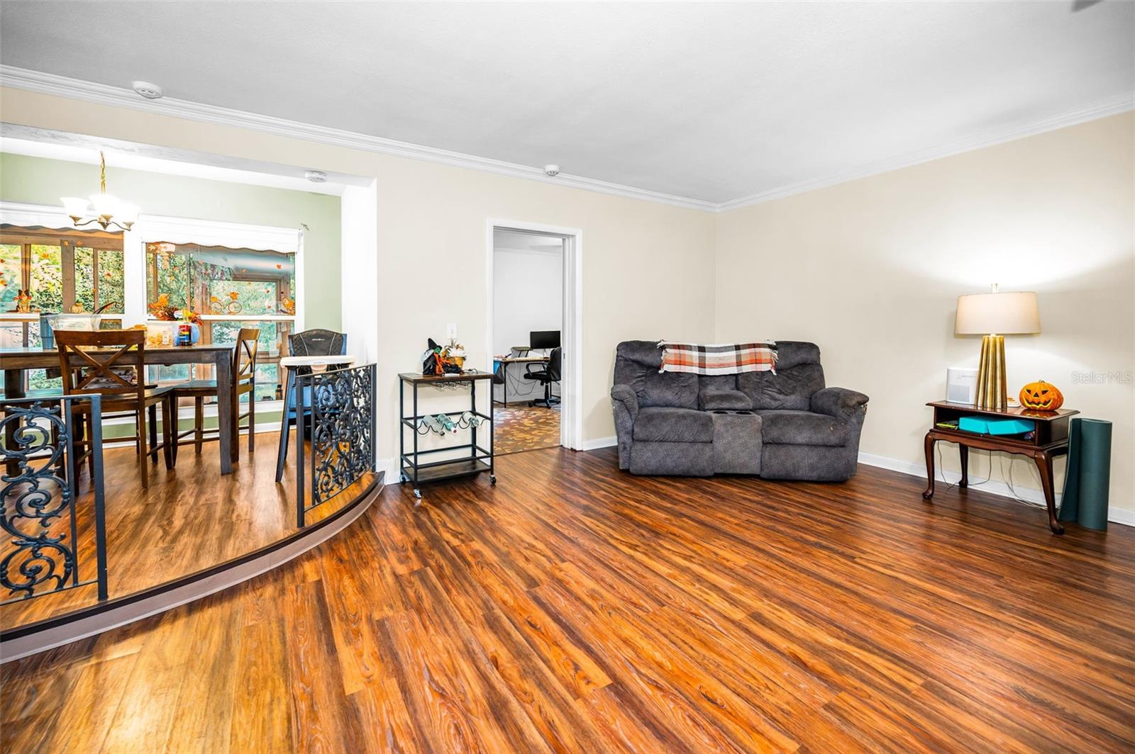 Image 8 of 26 For 1479 Evergreen Avenue