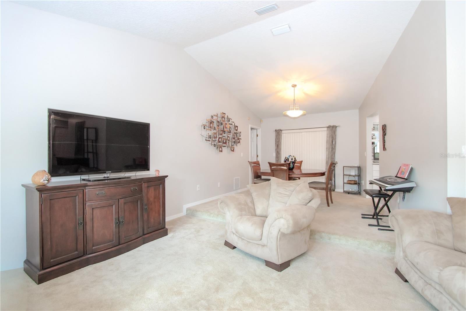 Image 5 of 42 For 2614 Crestfield Drive