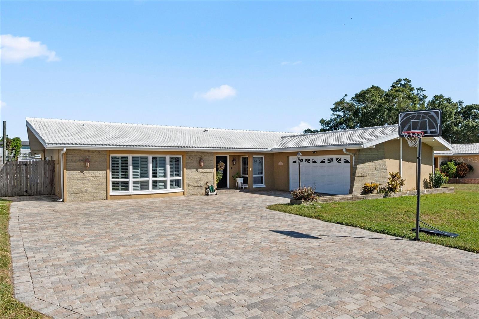 Details for 2020 Coronet Lane, CLEARWATER, FL 33764