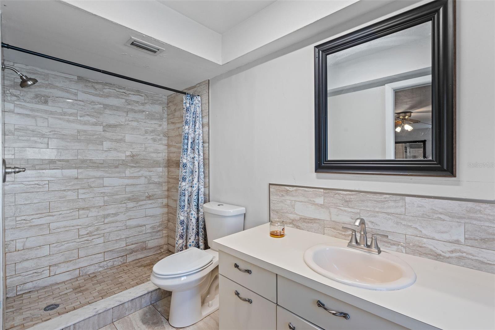 Image 11 of 33 For 2020 Coronet Lane