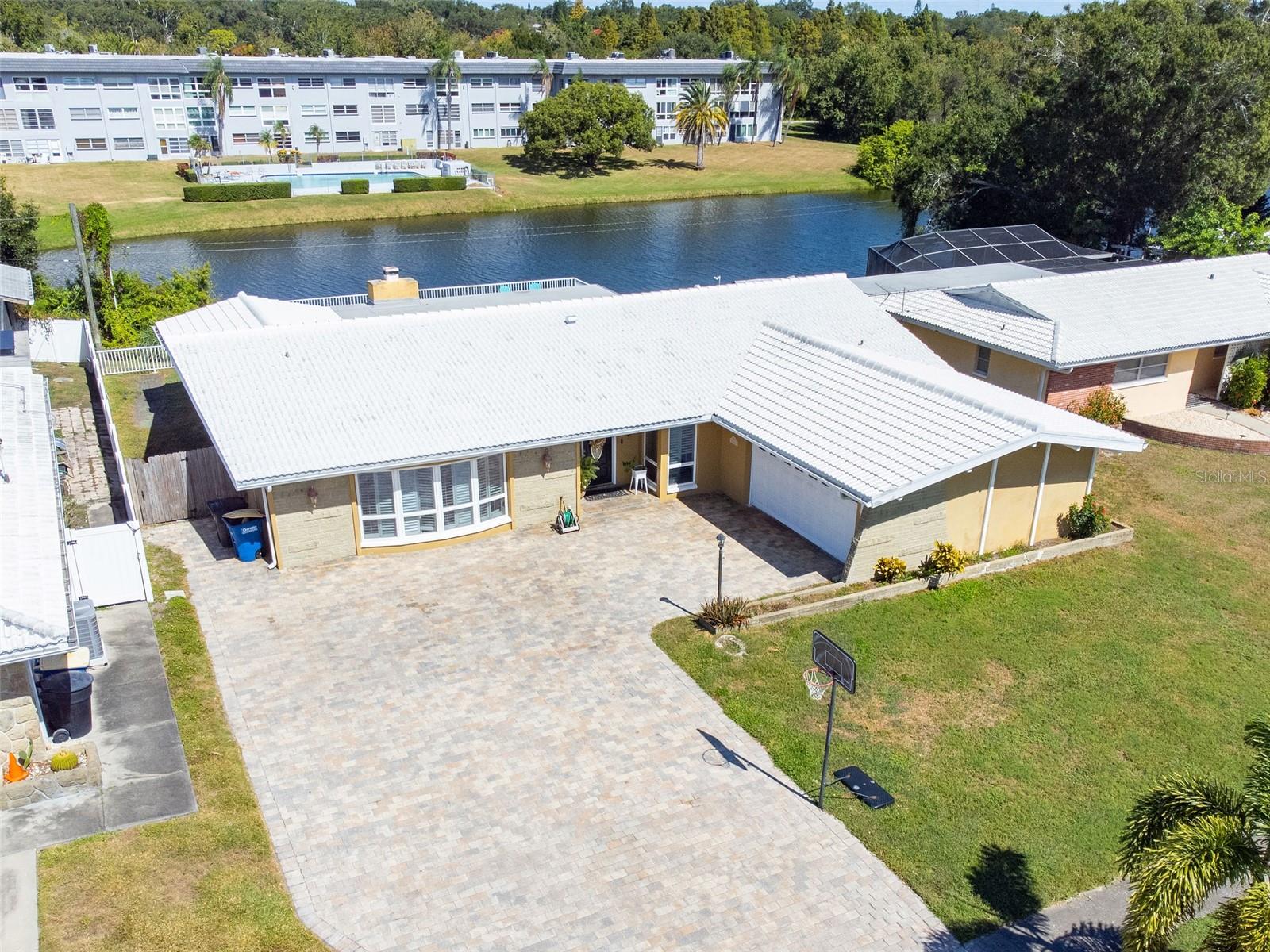 Image 28 of 33 For 2020 Coronet Lane