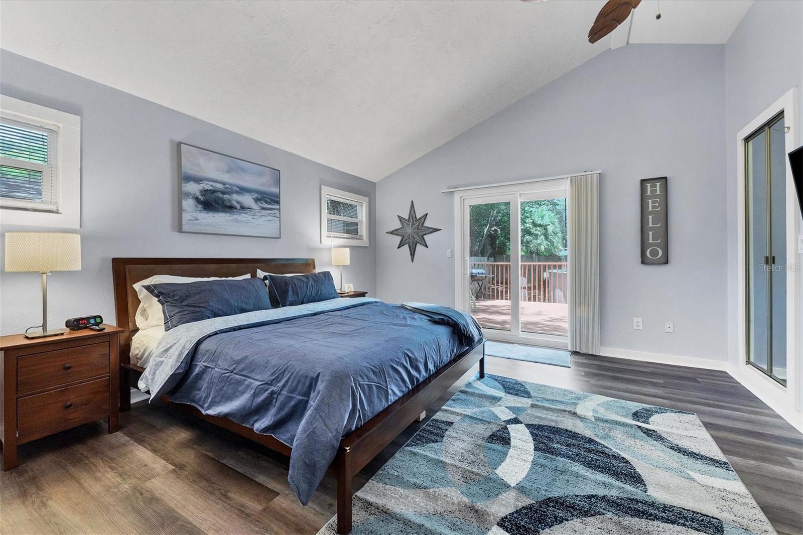 Image 15 of 32 For 900 Beverly Avenue