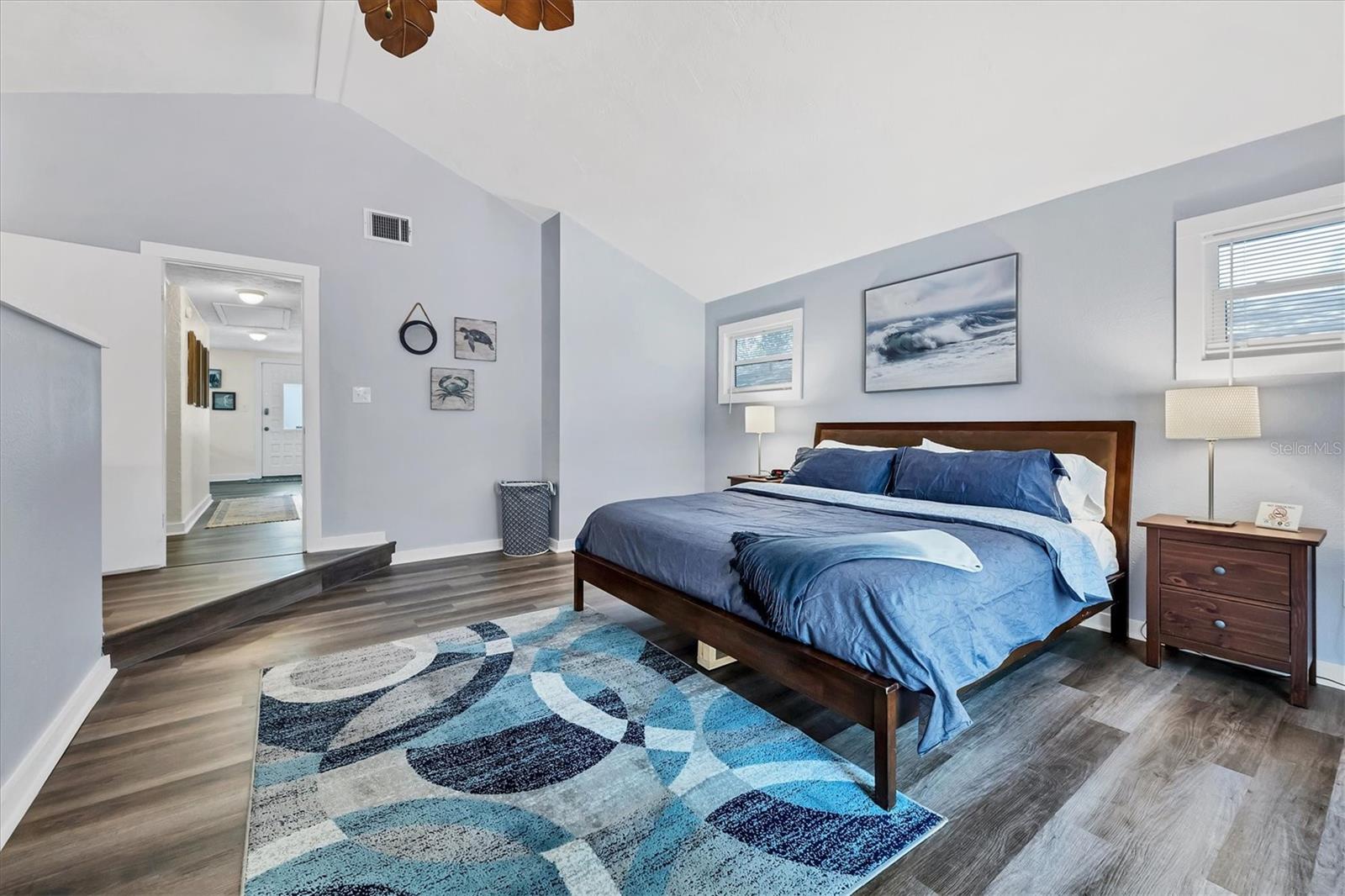 Image 16 of 32 For 900 Beverly Avenue