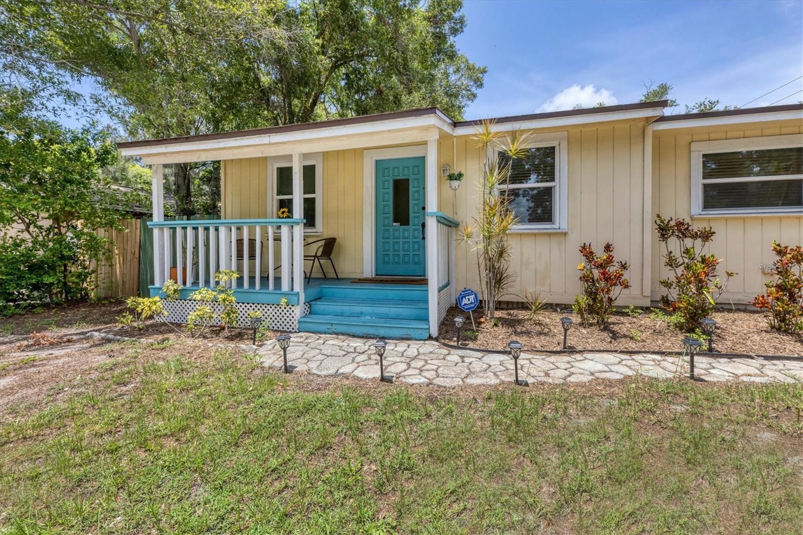 Image 2 of 32 For 900 Beverly Avenue