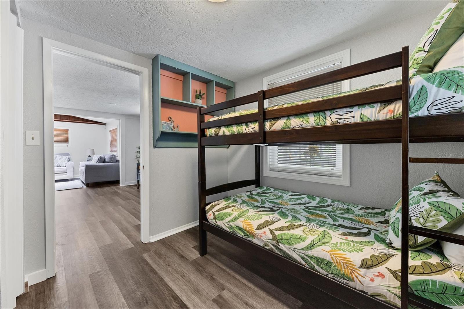 Image 23 of 32 For 900 Beverly Avenue