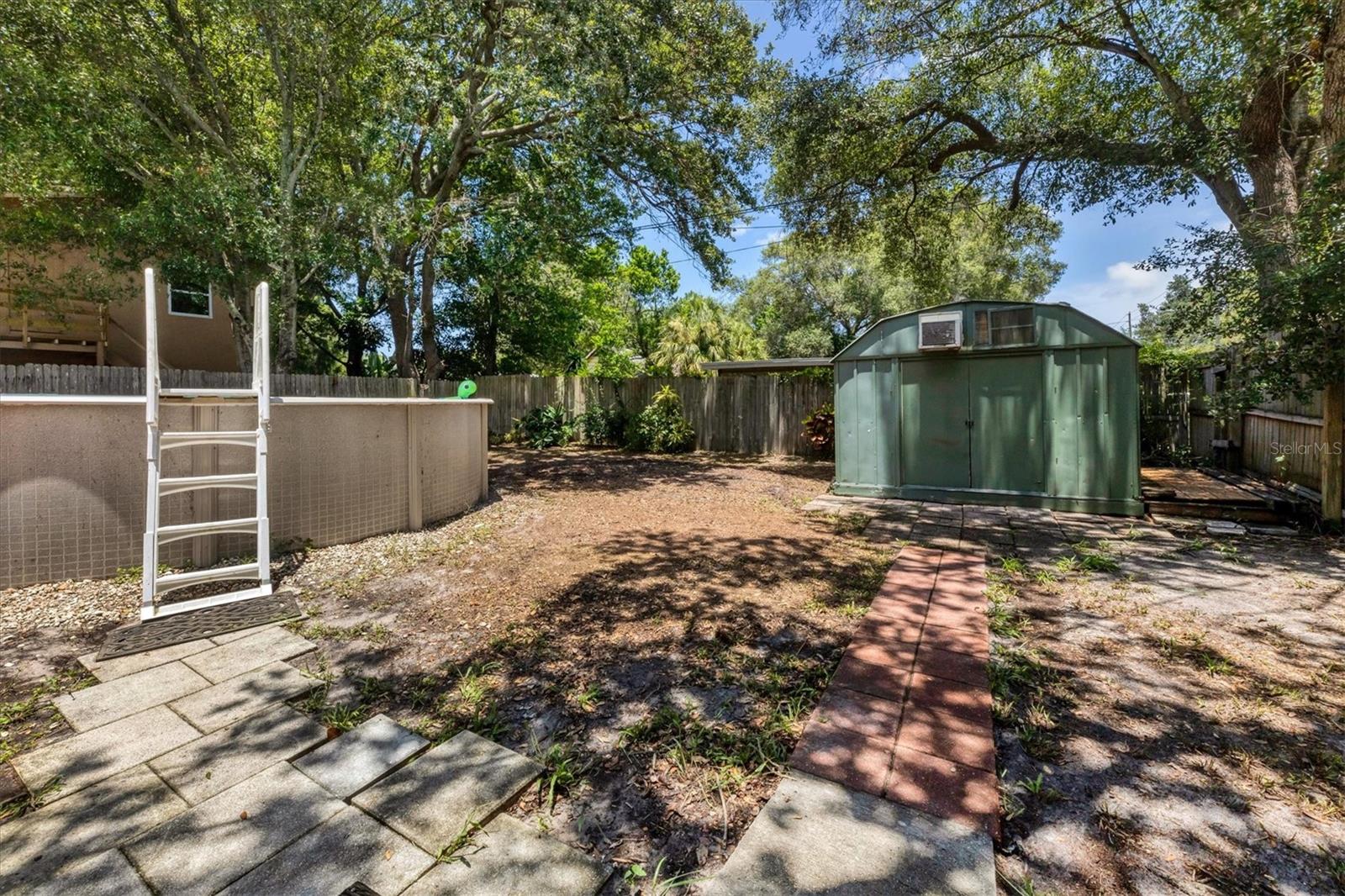 Image 31 of 32 For 900 Beverly Avenue