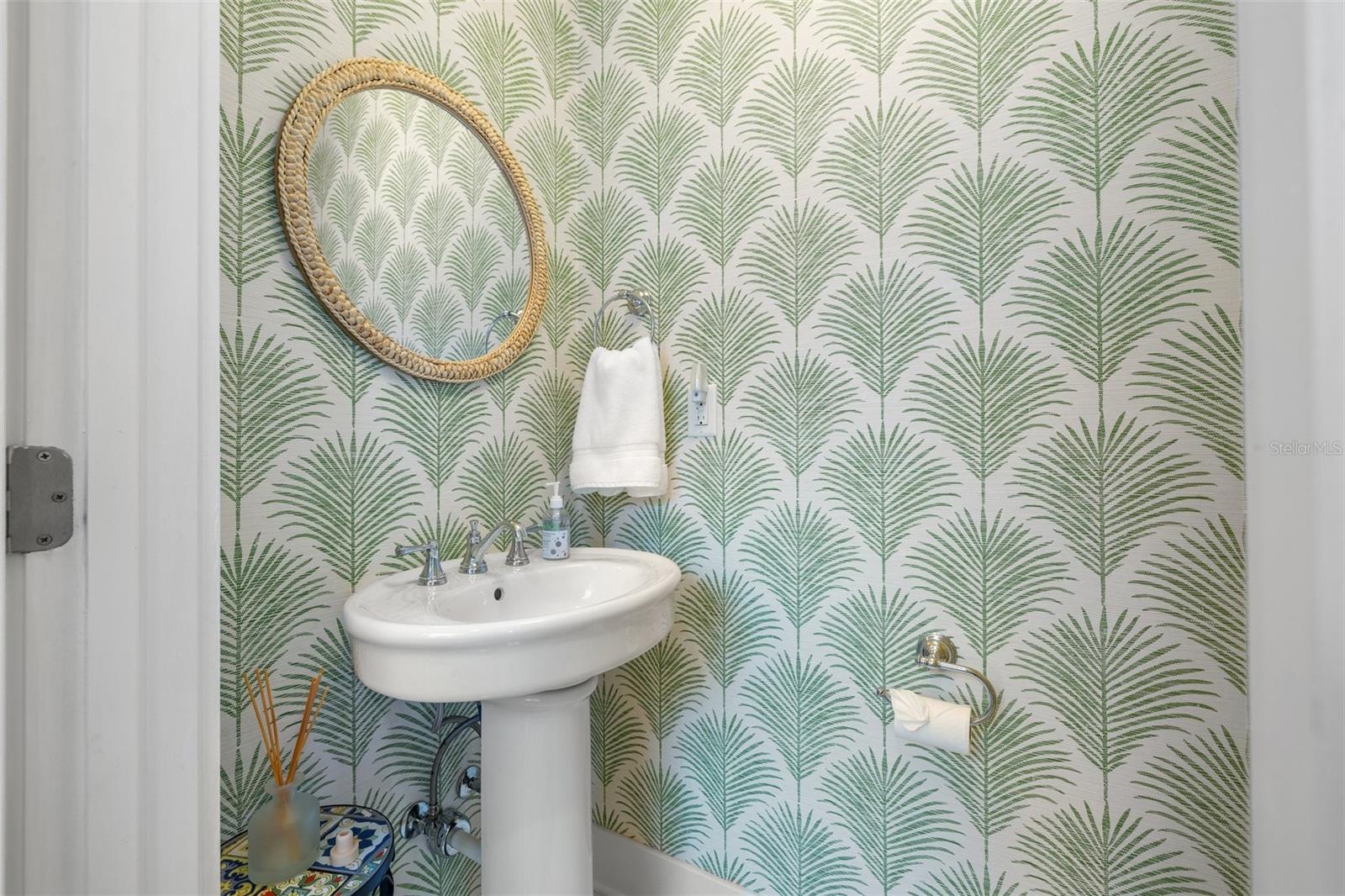 Image 21 of 54 For 1205 13th Street N