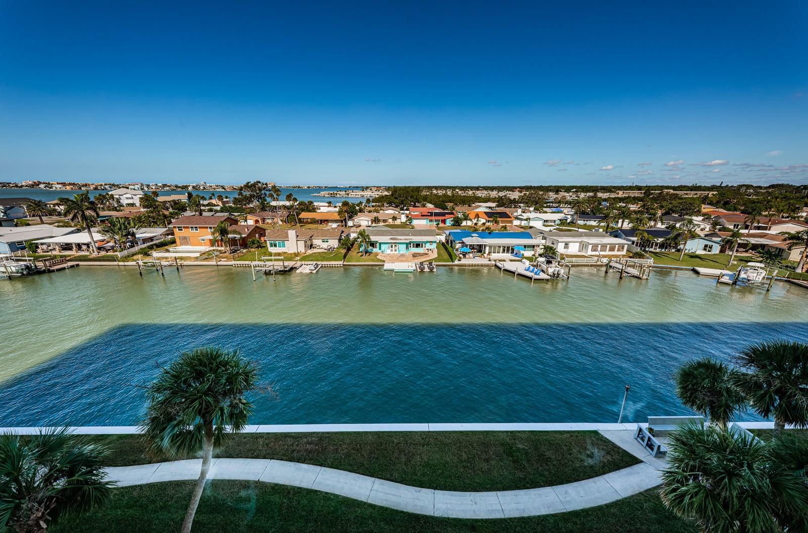 Image 17 of 54 For 4725 Cove Circle 604
