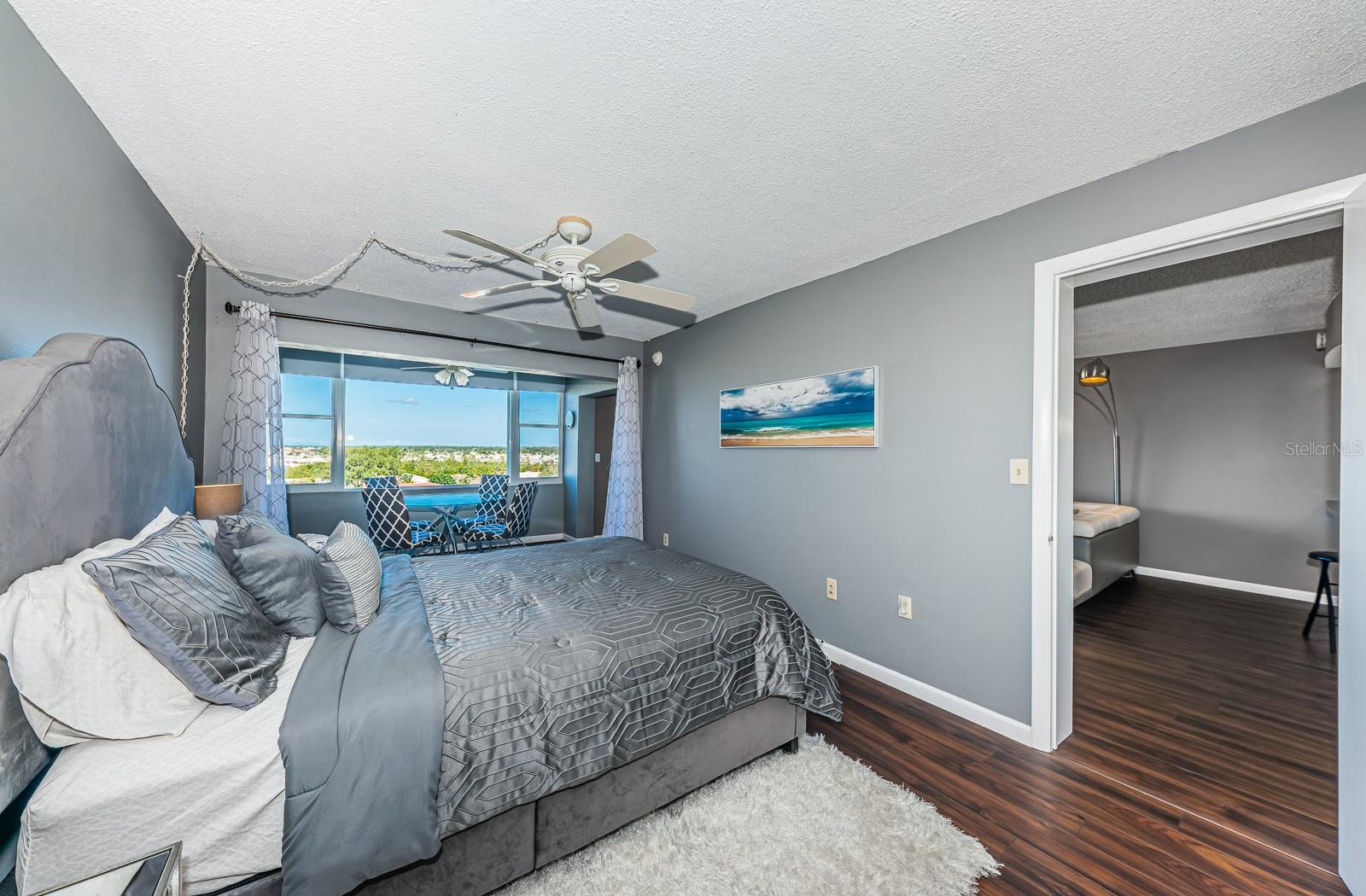 Image 30 of 54 For 4725 Cove Circle 604