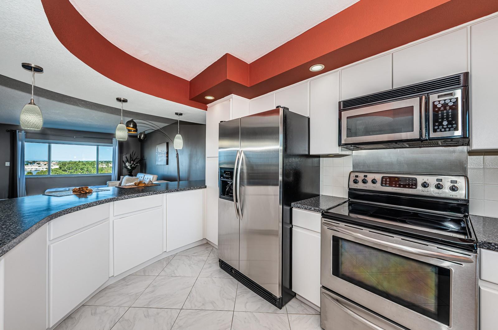 Image 6 of 54 For 4725 Cove Circle 604