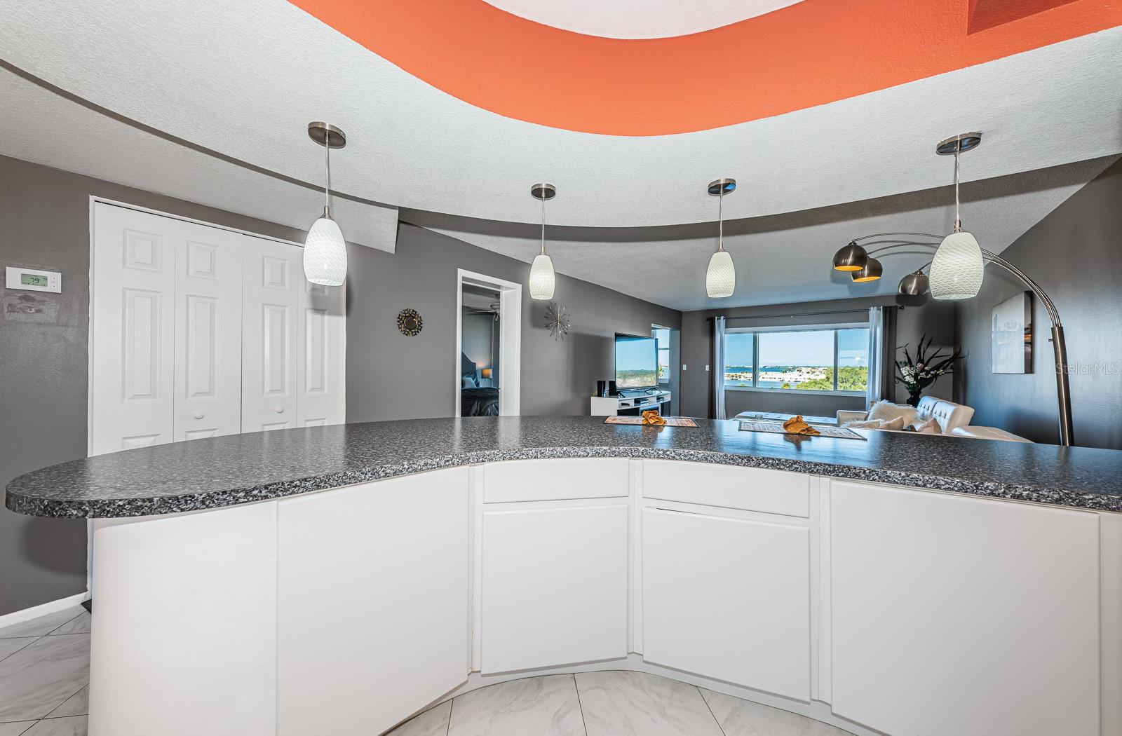 Image 9 of 54 For 4725 Cove Circle 604