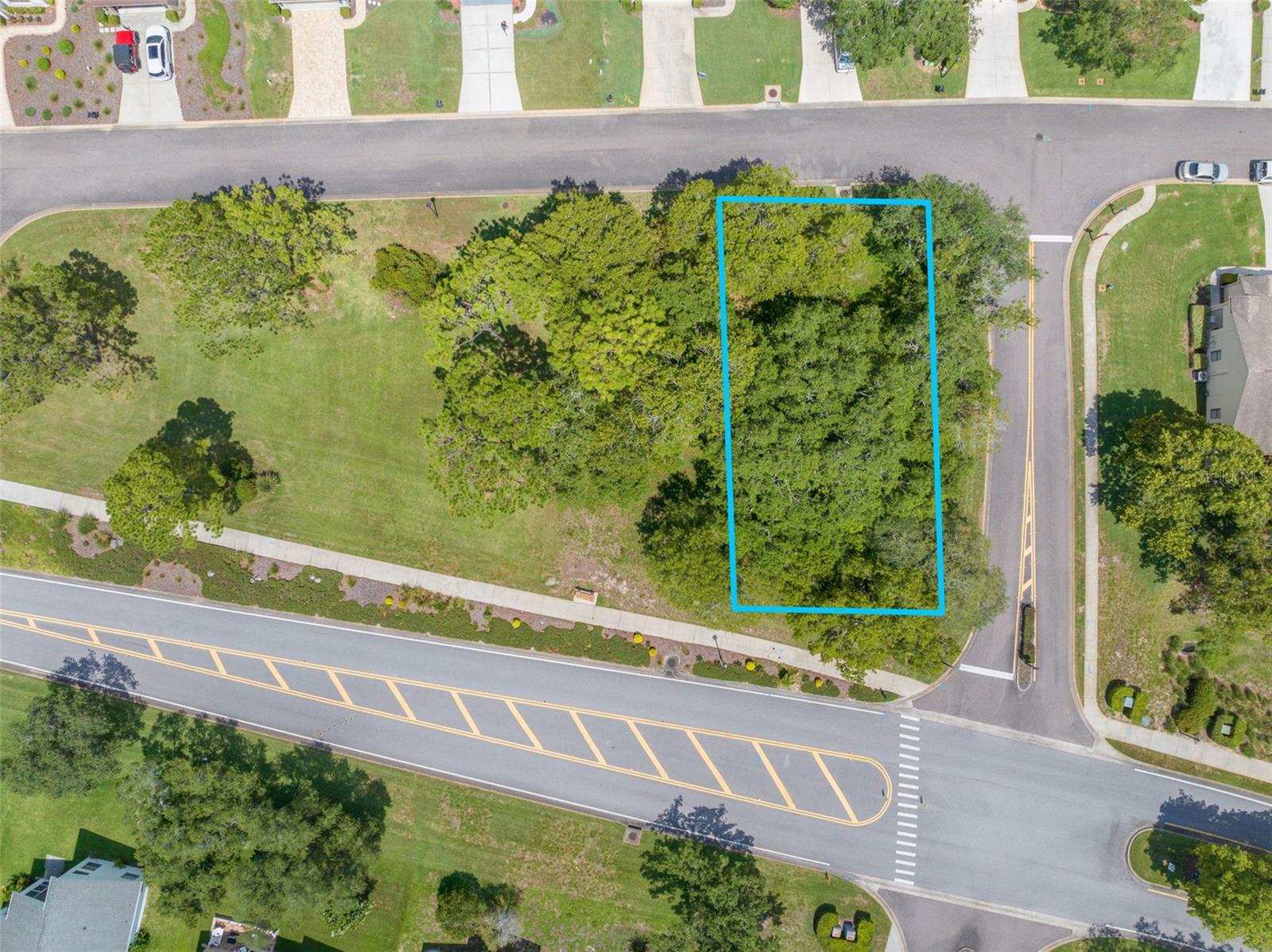 Image 3 of 12 For 449 Candlestone Ct