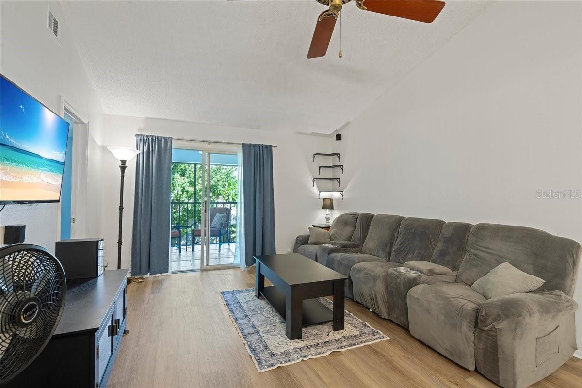 Image 16 of 65 For 5265 Bay Drive 622