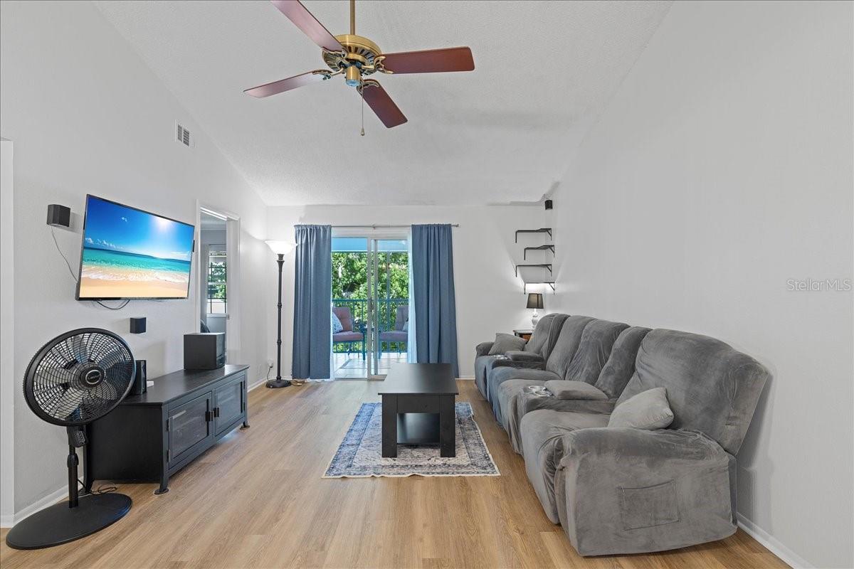 Image 17 of 65 For 5265 Bay Drive 622