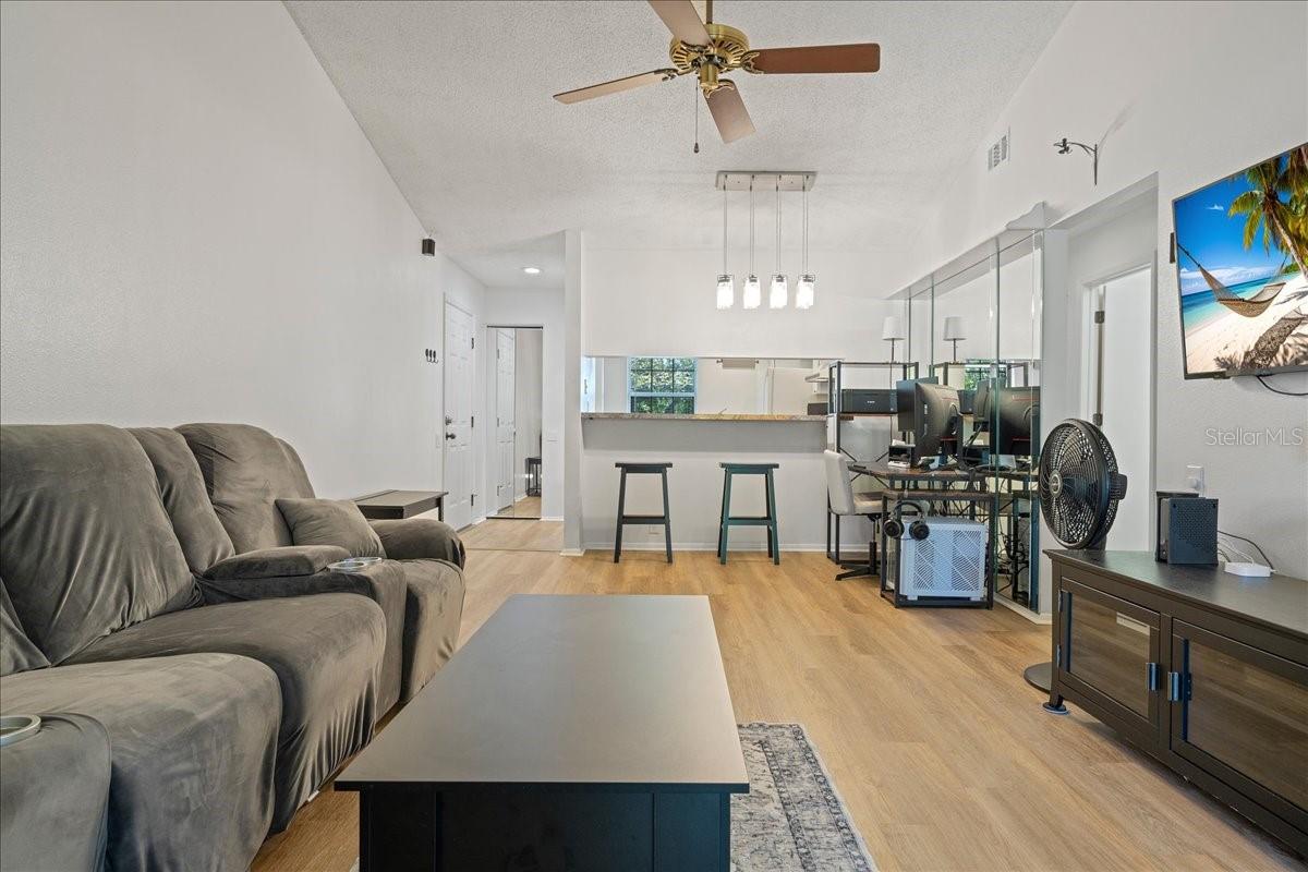 Image 18 of 65 For 5265 Bay Drive 622