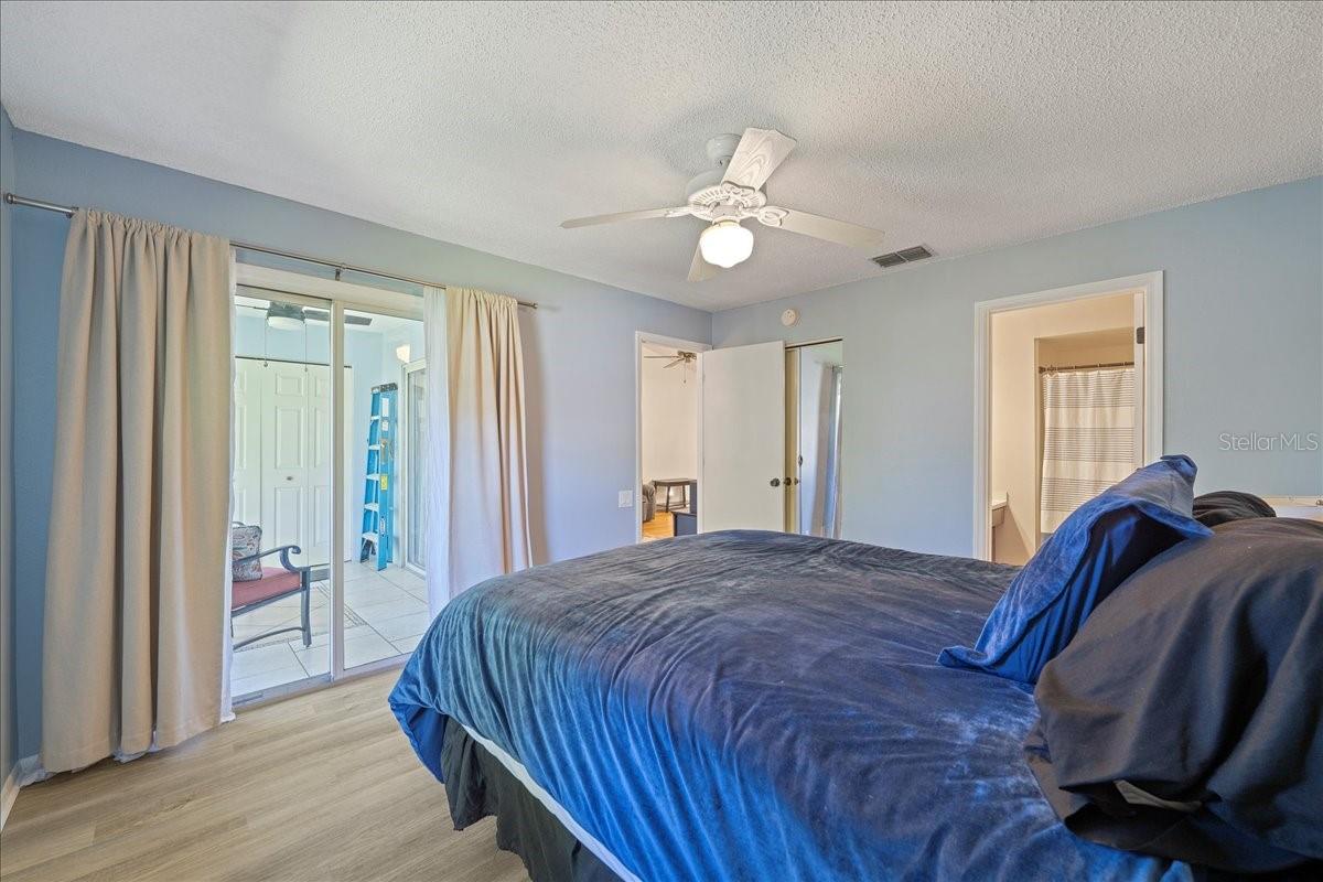 Image 22 of 65 For 5265 Bay Drive 622