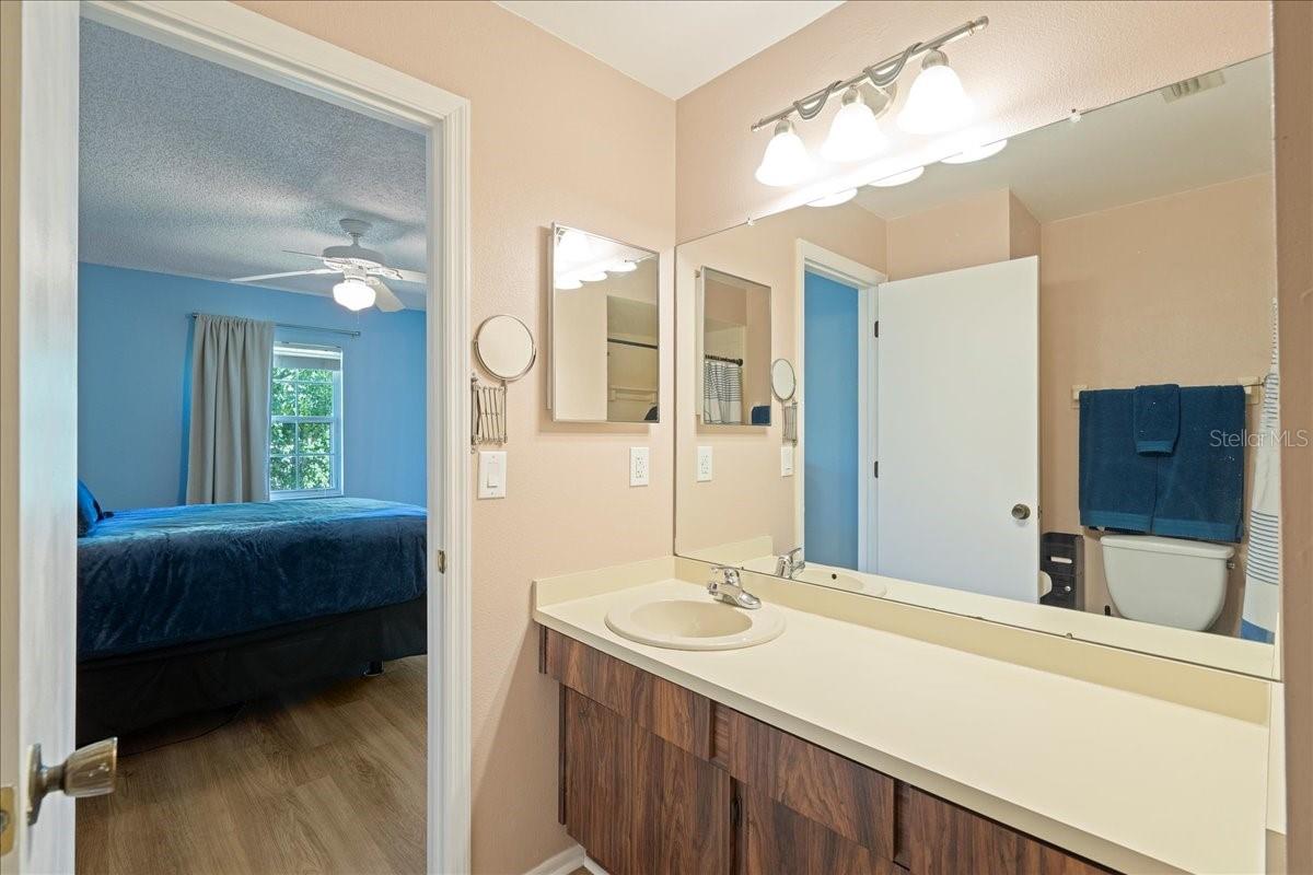 Image 24 of 65 For 5265 Bay Drive 622