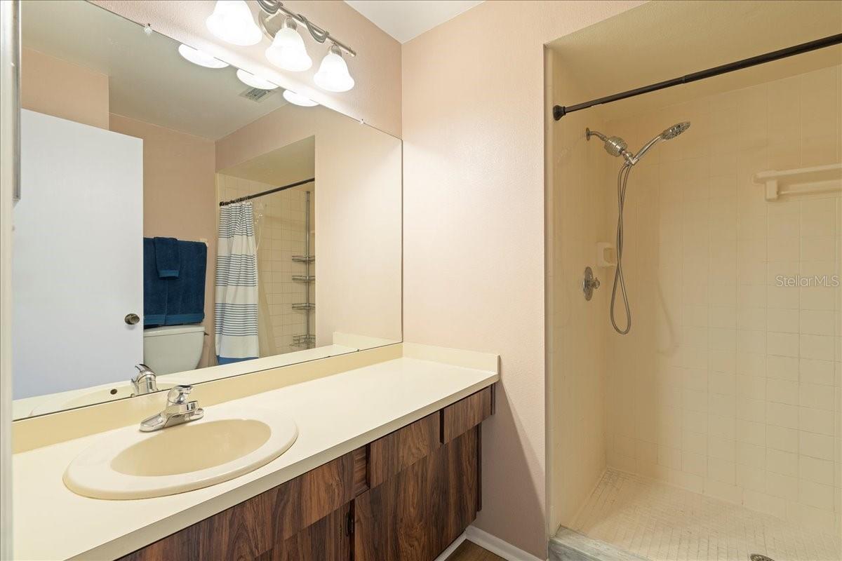 Image 25 of 65 For 5265 Bay Drive 622