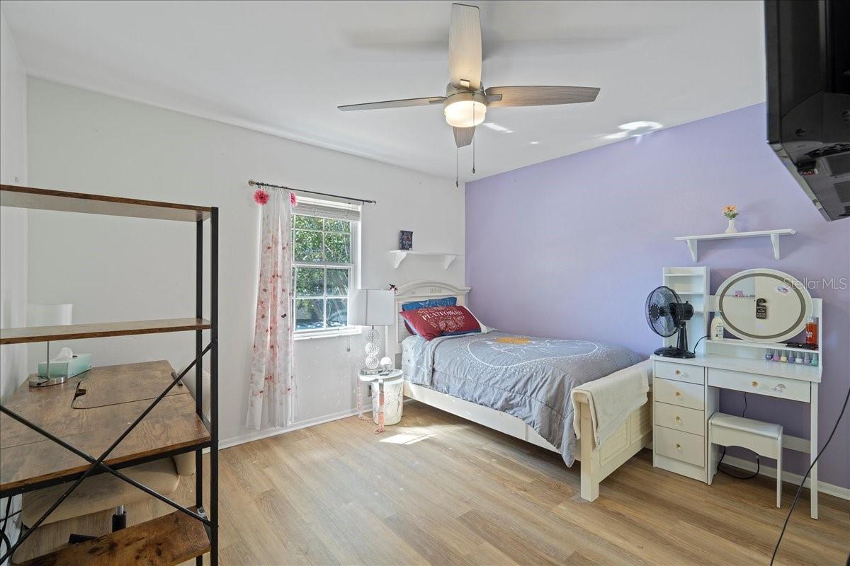 Image 26 of 65 For 5265 Bay Drive 622
