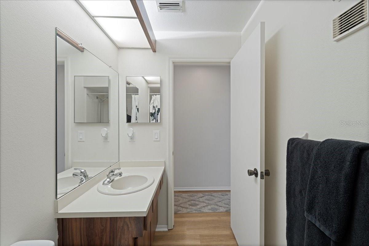Image 31 of 65 For 5265 Bay Drive 622
