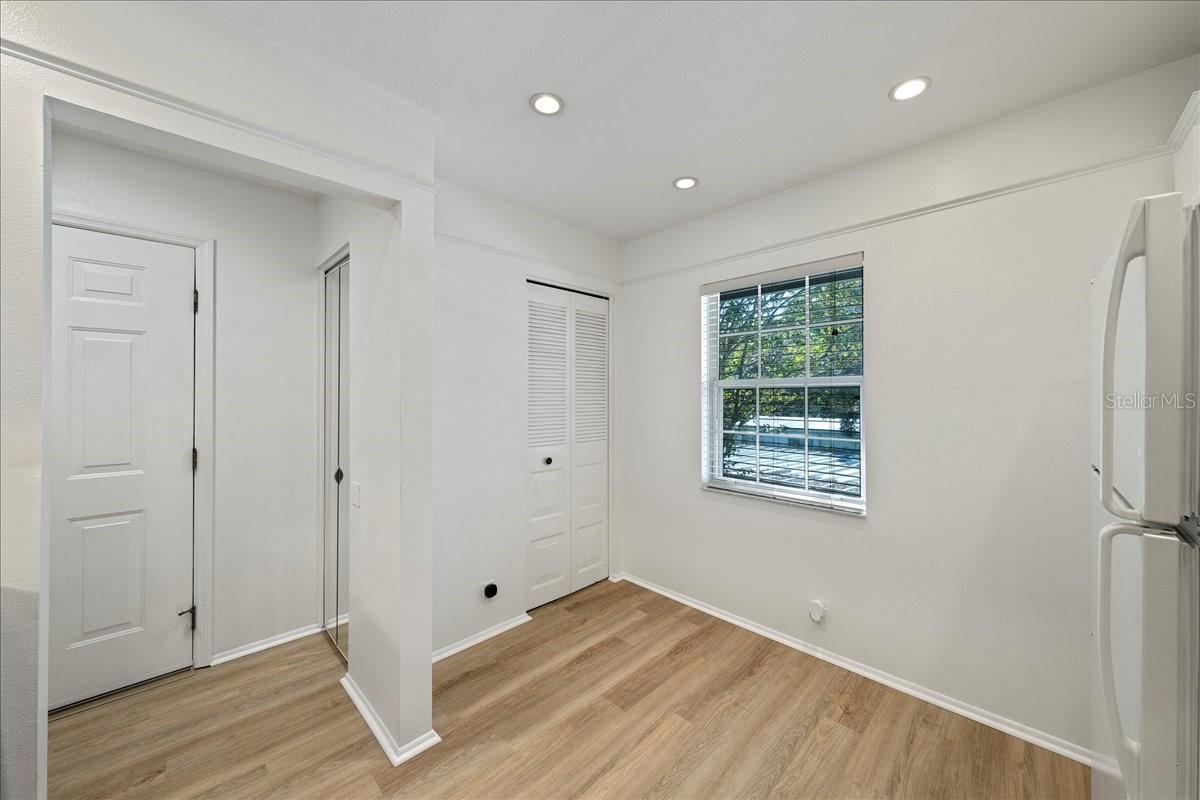 Image 9 of 65 For 5265 Bay Drive 622