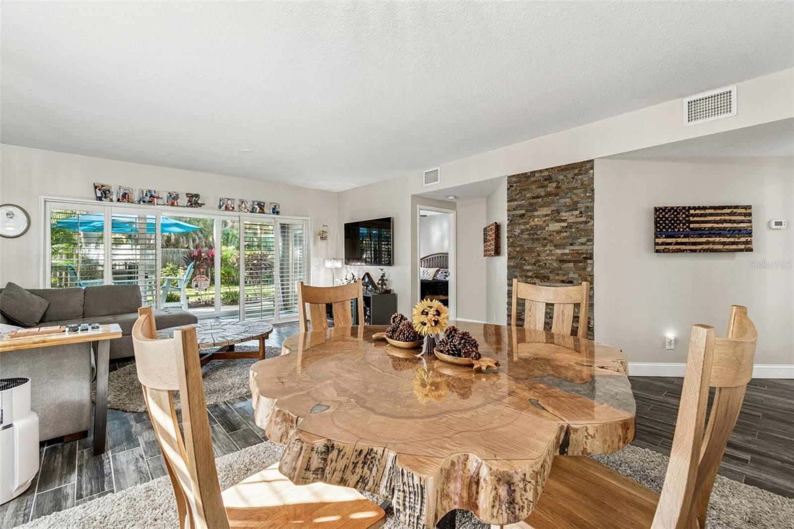 Image 16 of 90 For 11320 Harbor Way 1720