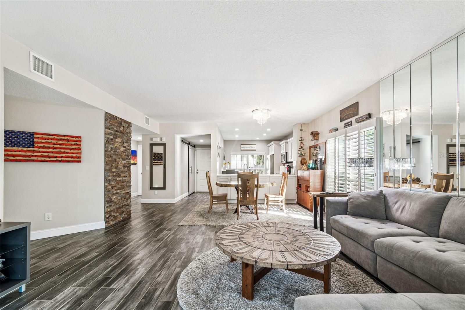 Image 18 of 90 For 11320 Harbor Way 1720