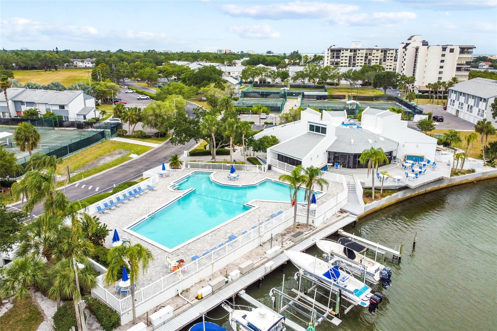 Image 76 of 90 For 11320 Harbor Way 1720