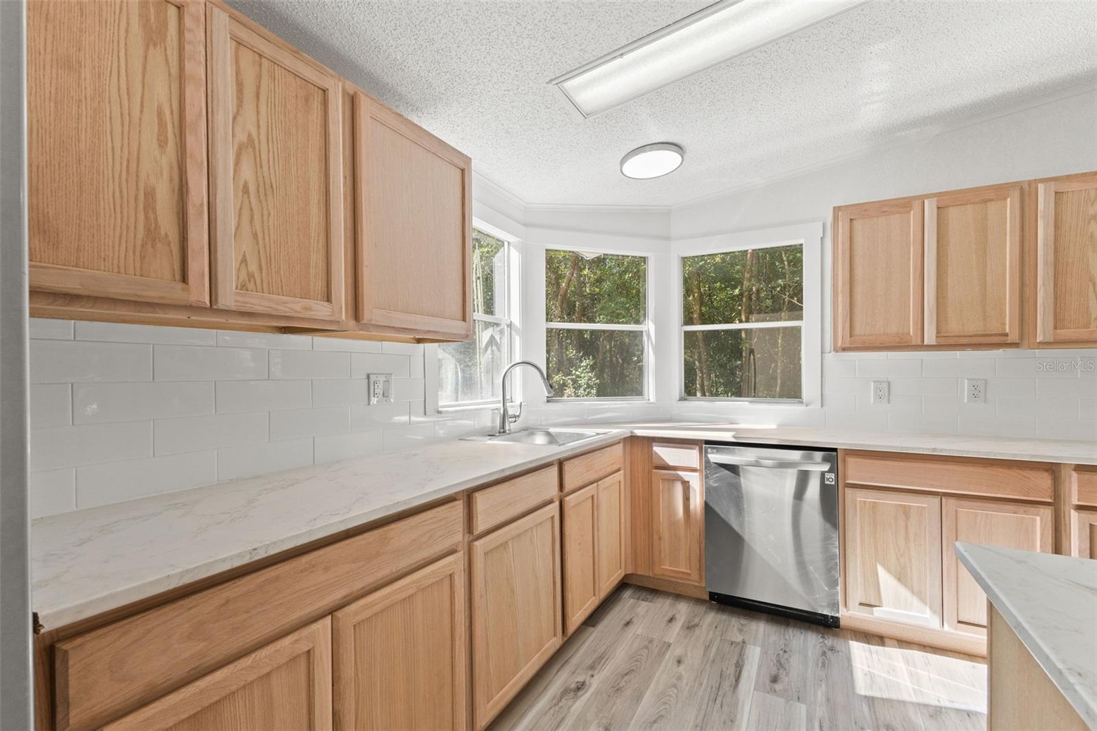 Image 12 of 47 For 6718 Pershing Drive