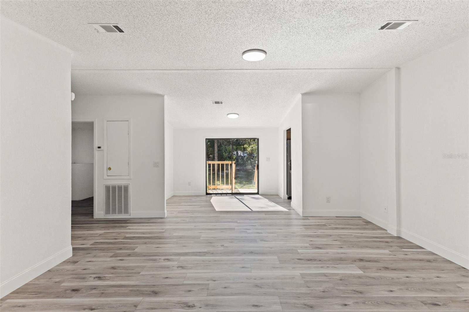 Image 16 of 47 For 6718 Pershing Drive